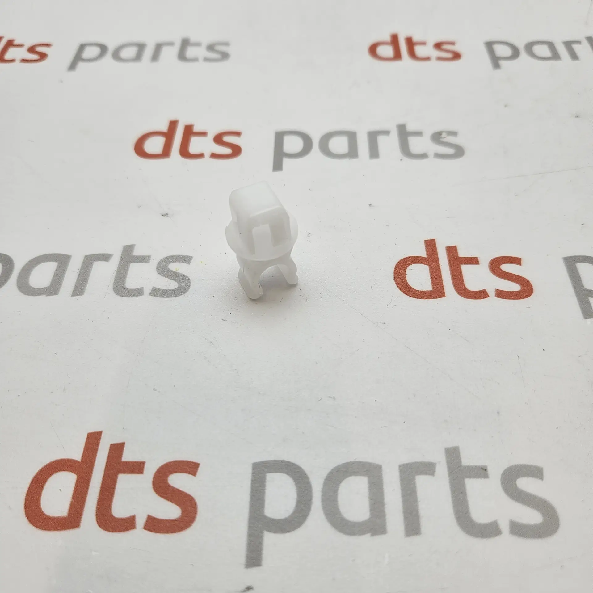 OEM Honda 90672SJ4013 – Clip