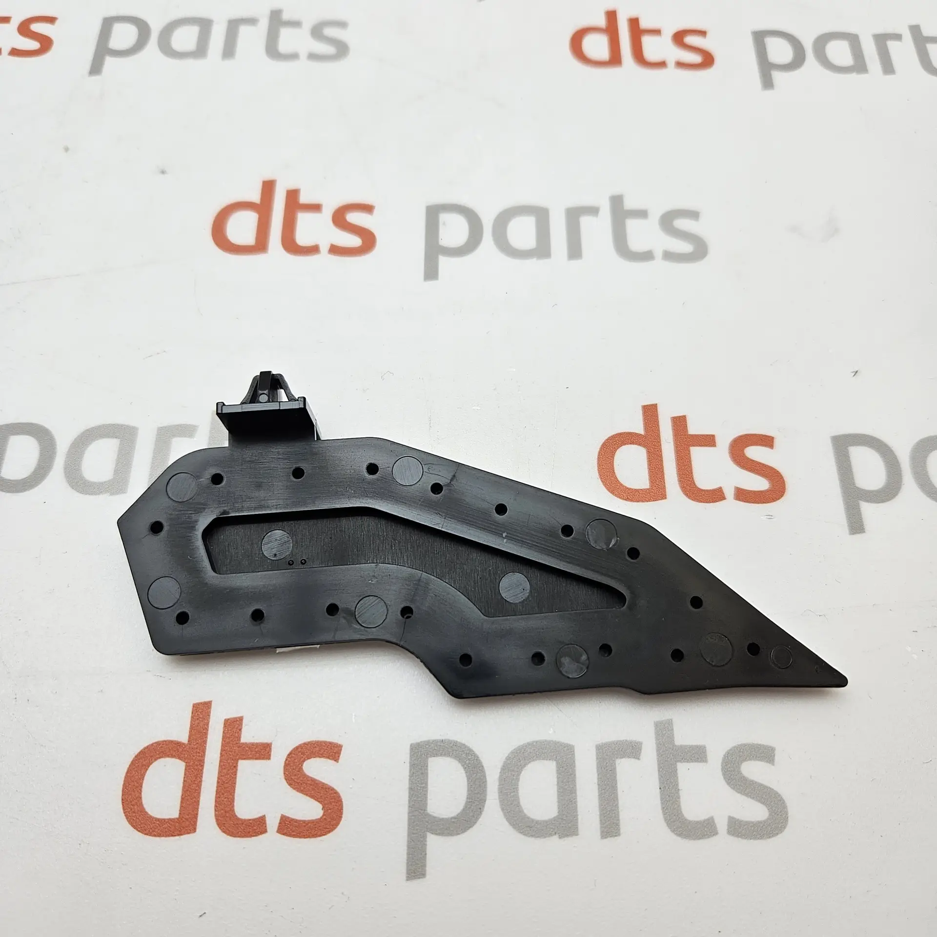 OEM Subaru 90815SG010 – Insulator C PILLER (right)