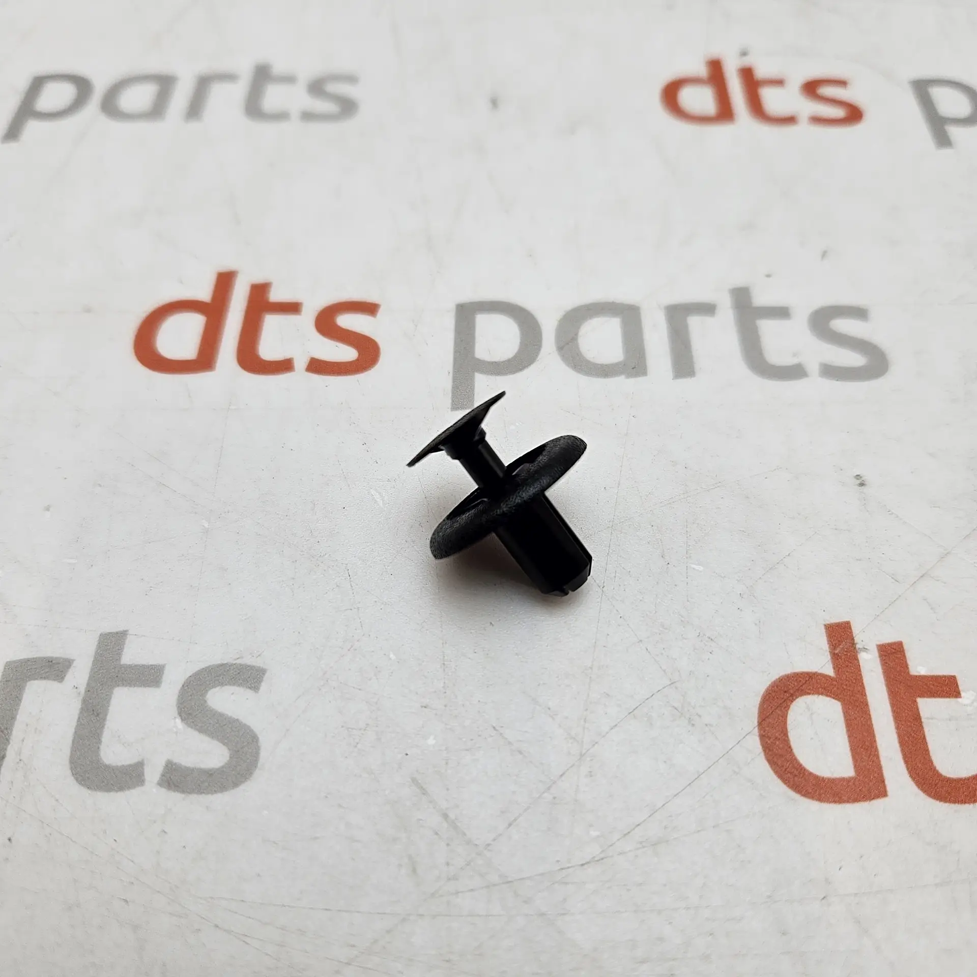 OEM Subaru 909130051 – Clip