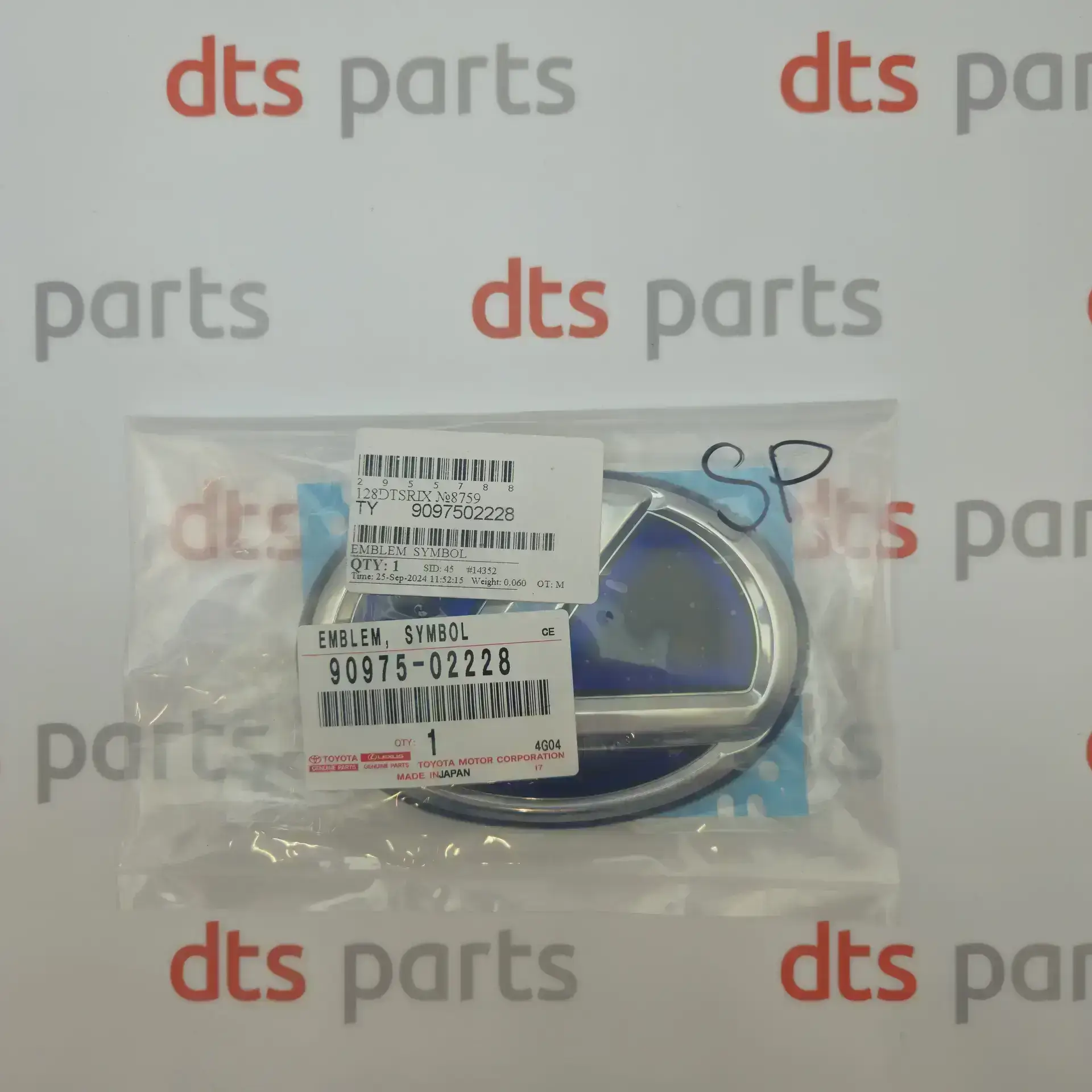 OEM Toyota/Lexus 9097502228 – Rear truck emblem
