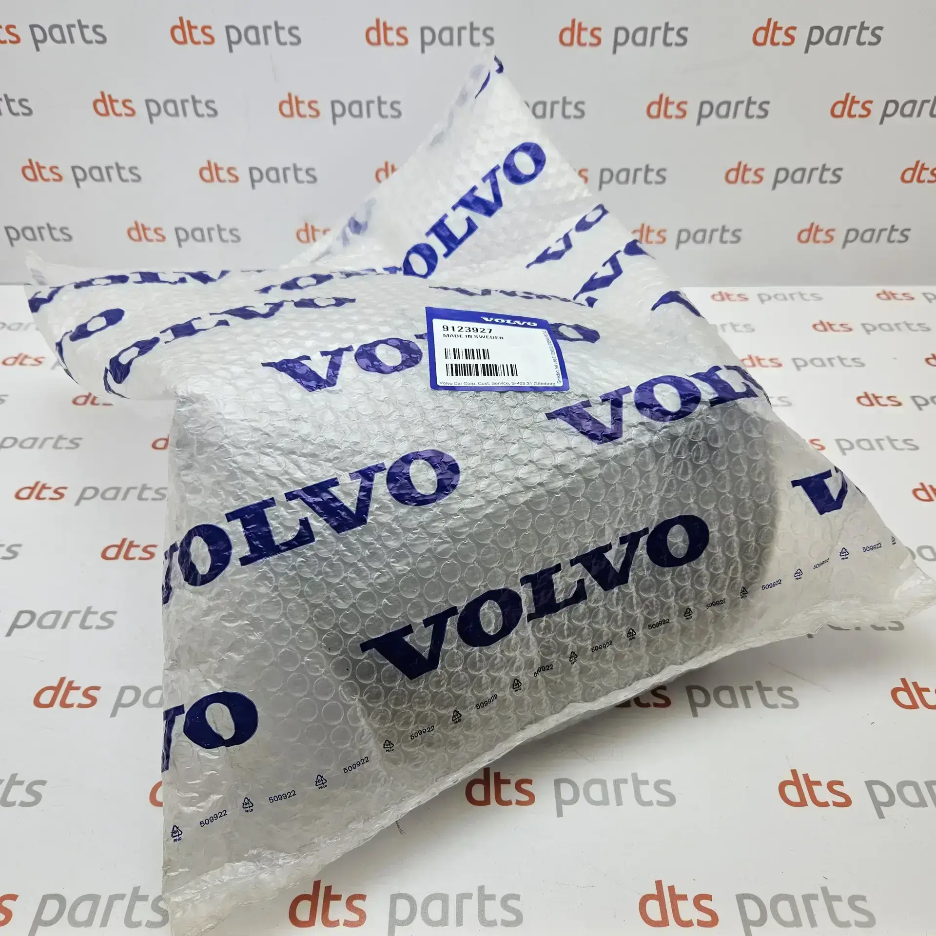 OEM Volvo 9123927 – Headrest (Rear, Outer)