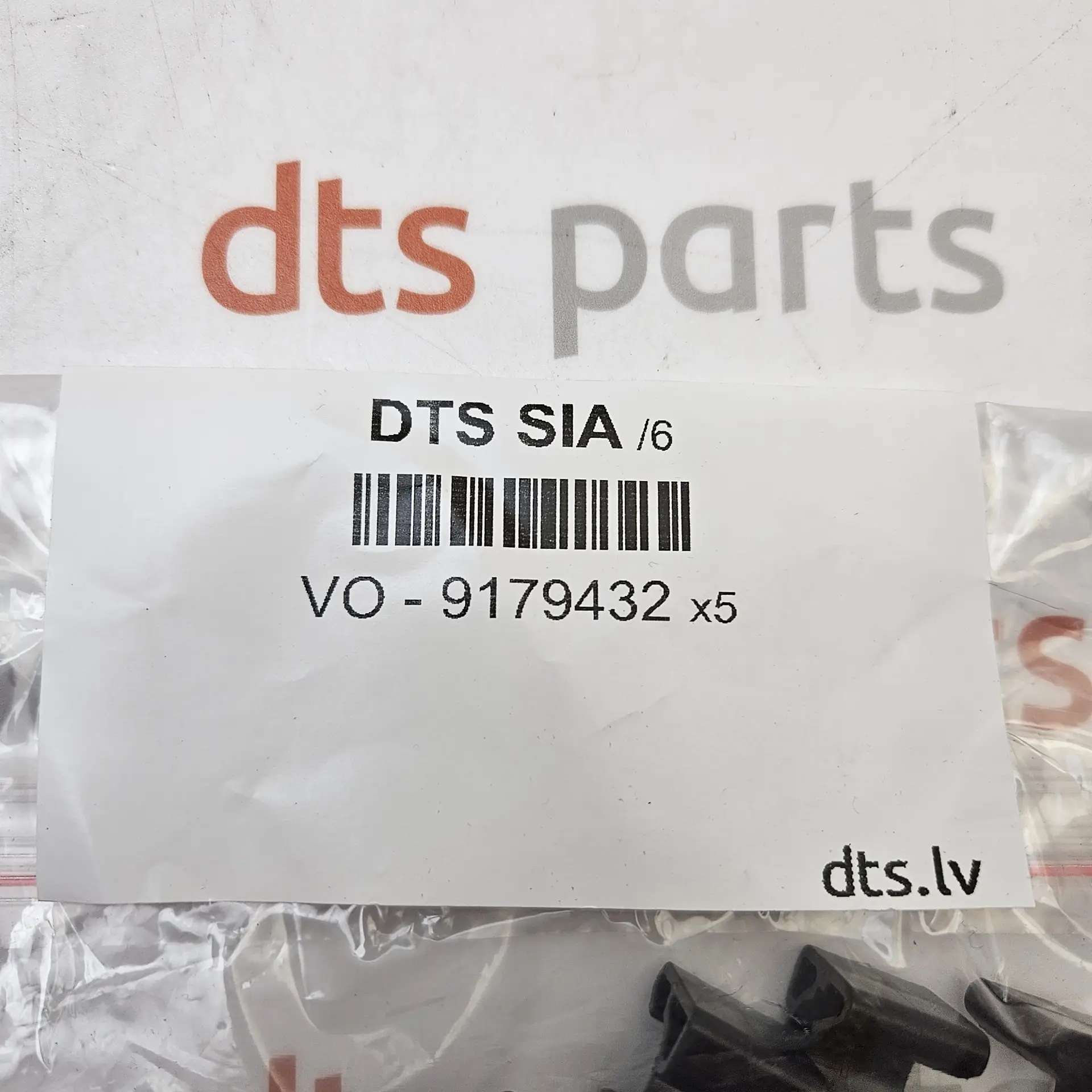 OEM Volvo 9179432 – Underbody multi-circuit line guide clip