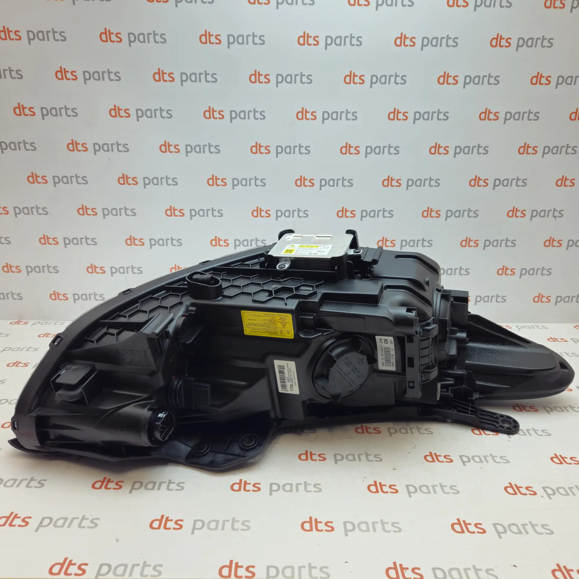 OEM Hyundai 921012W700 – Bi-xenon (HID) front headlight assembly