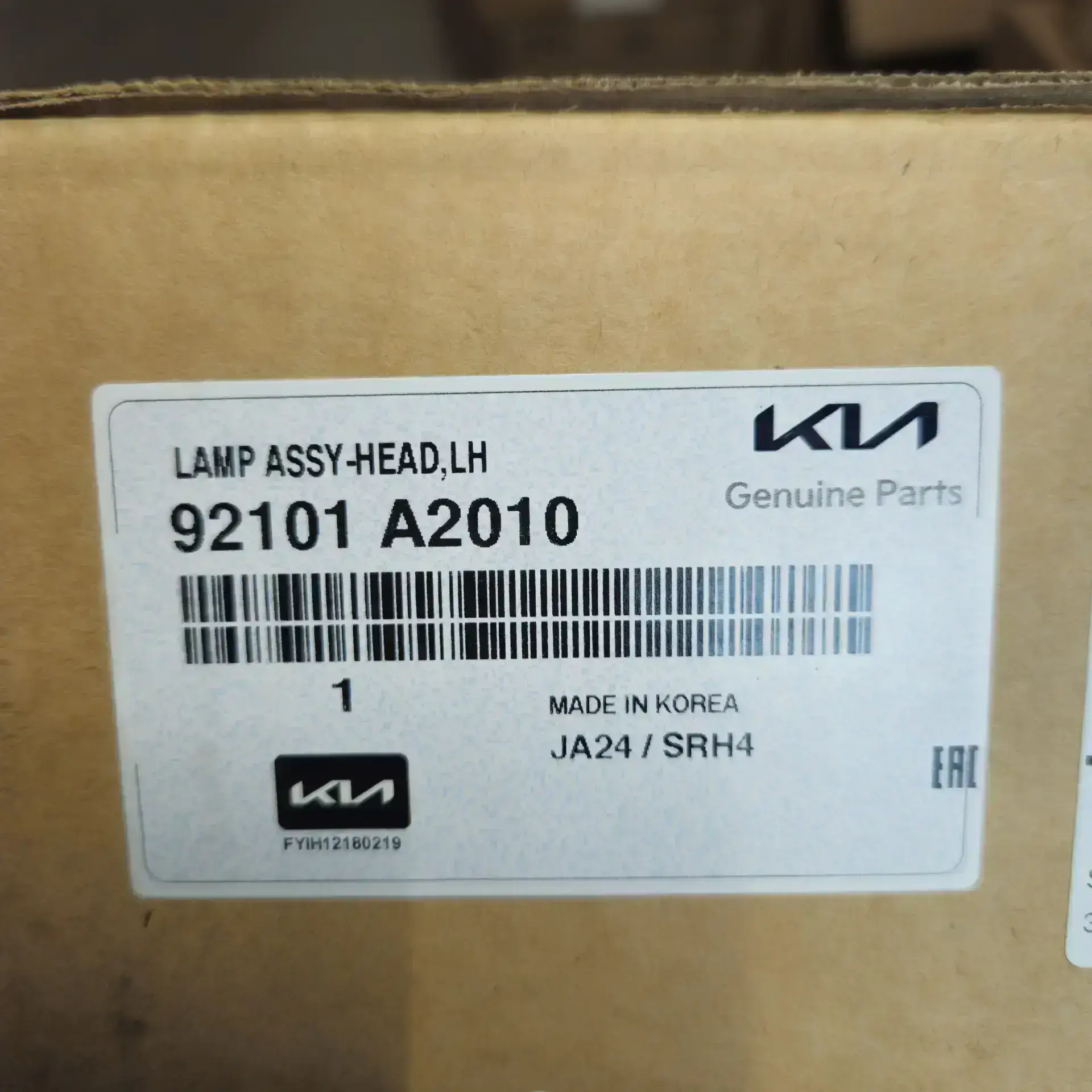 OEM Kia 92101A2010 – Front left headlight