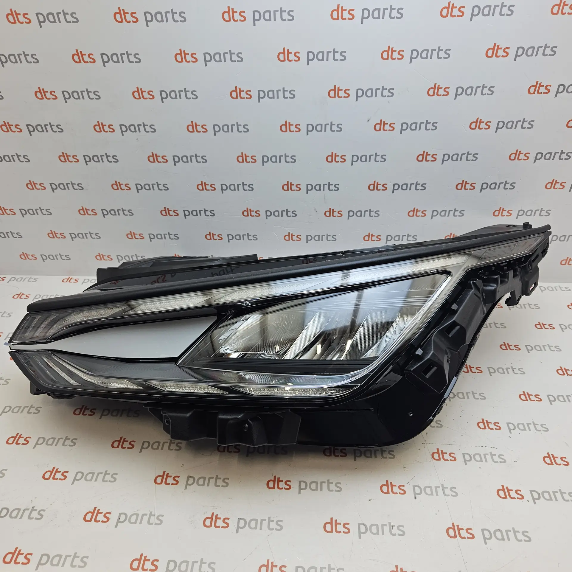 OEM Kia 92101CV000 – Front headlight main headlamp assembly left-hand side