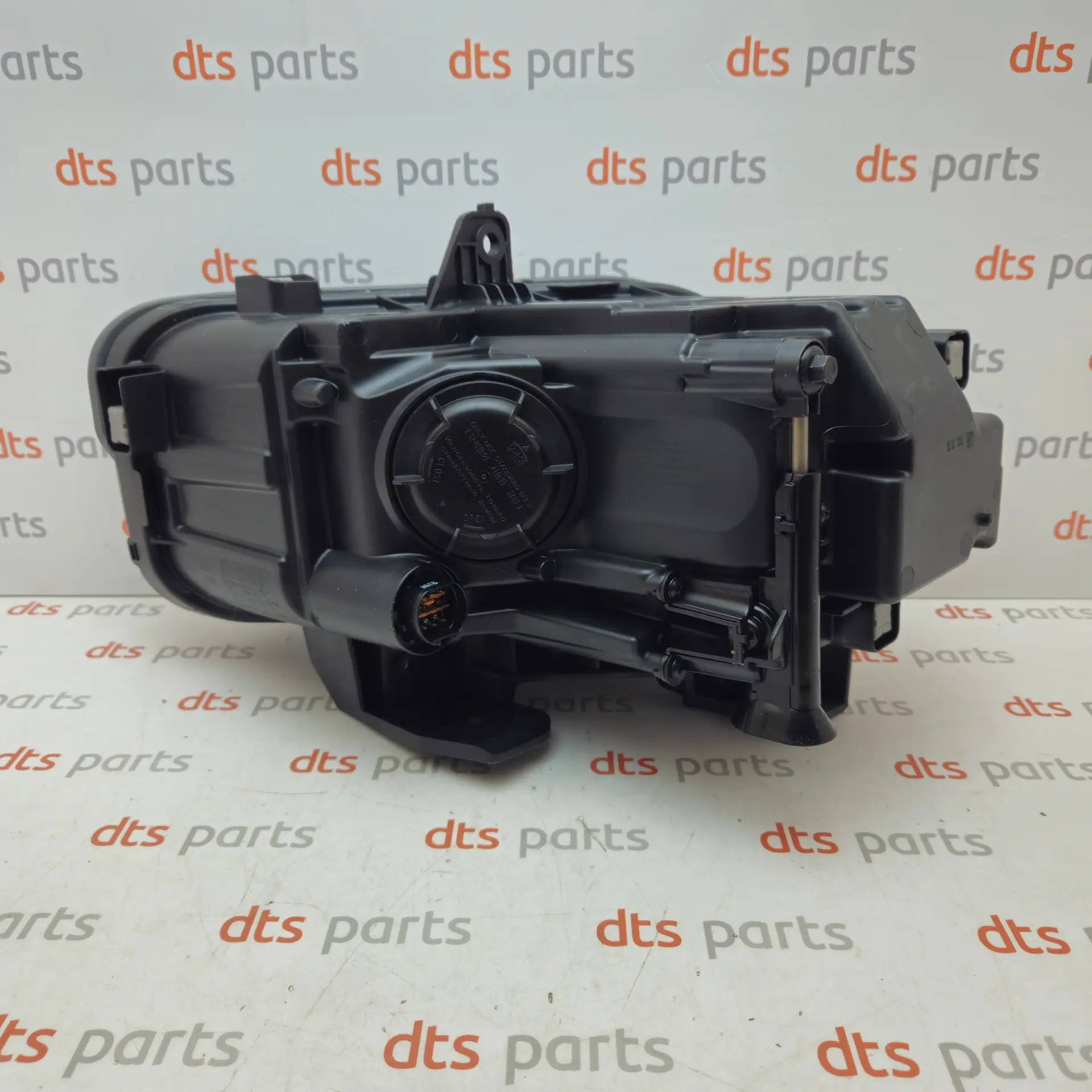 OEM Hyundai 92101J9150 – Front left headlight