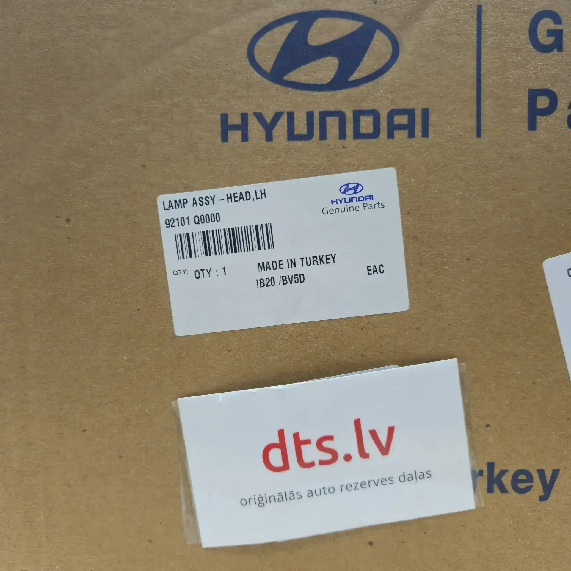 OEM Hyundai 92101Q0000 – Front left headlight