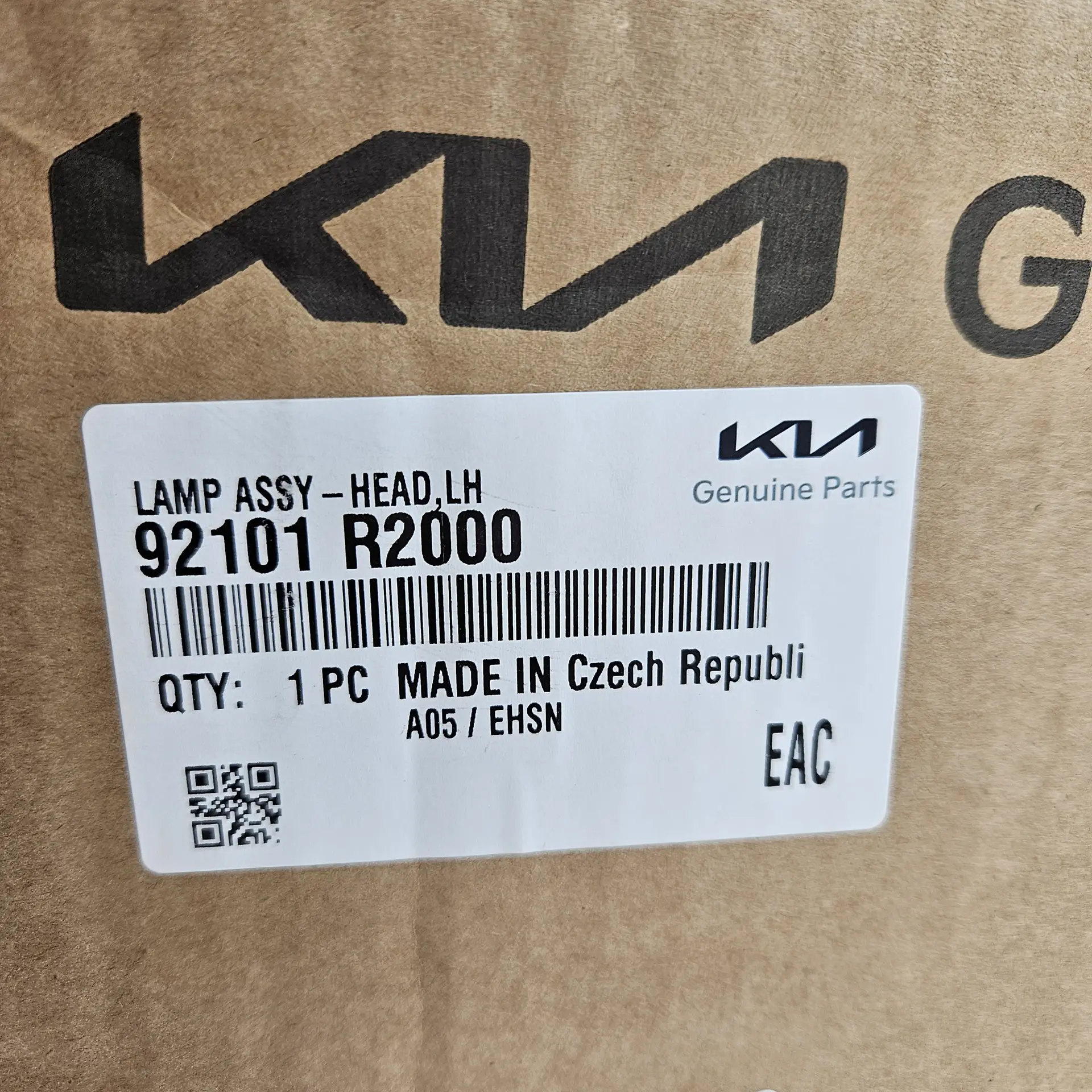 OEM Kia 92101R2000 – Headlight/Headlamp Assembly