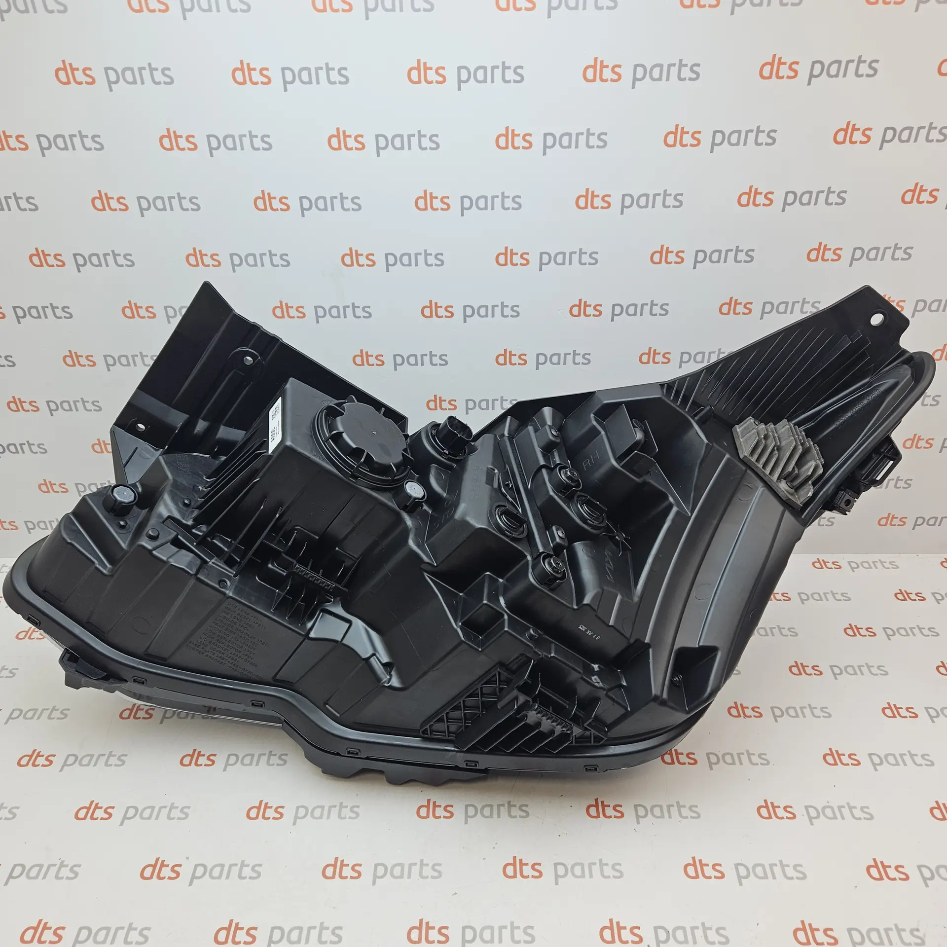 OEM Kia 92102CV000 – Front right headlight