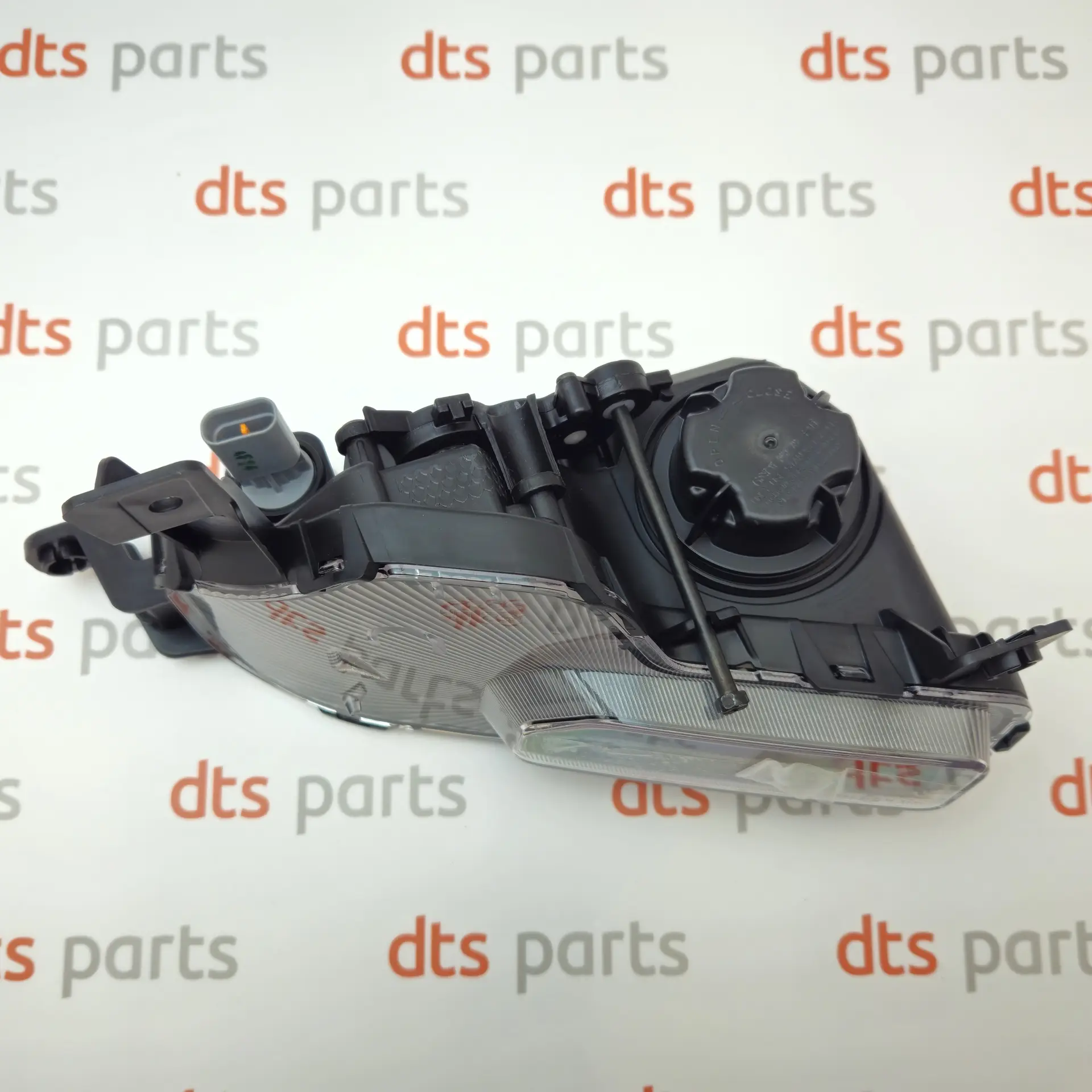 OEM Kia 92201AT000 – Front left LED fog light