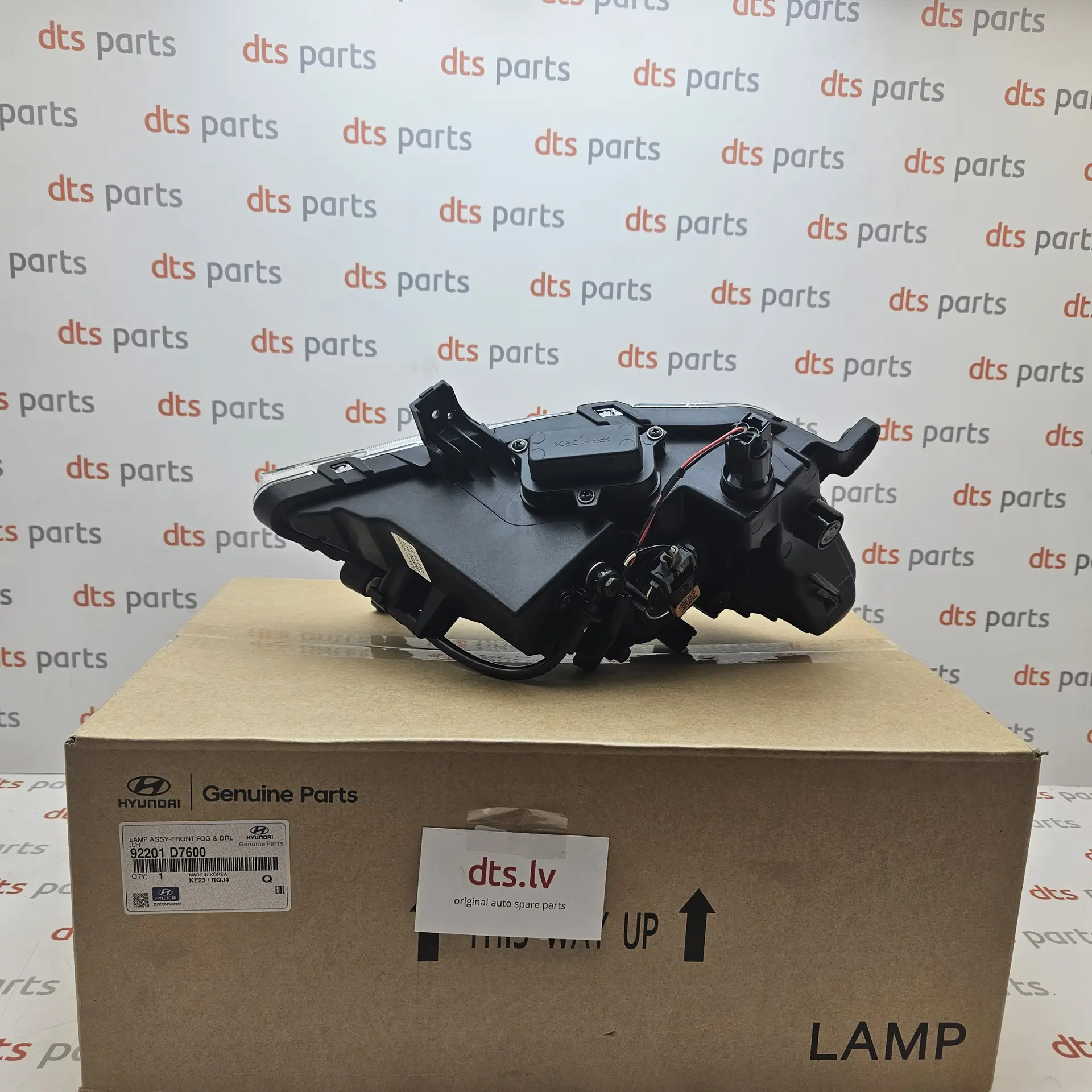 OEM Hyundai 92201D7600 – Front left fog light