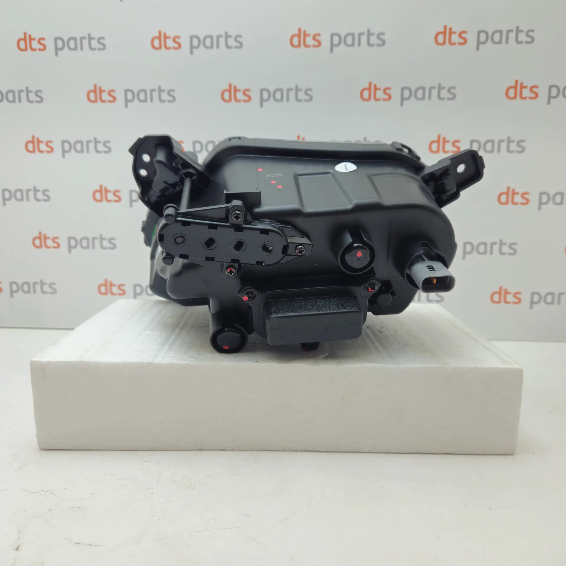 OEM Kia 92201P2000 – Front left fog light