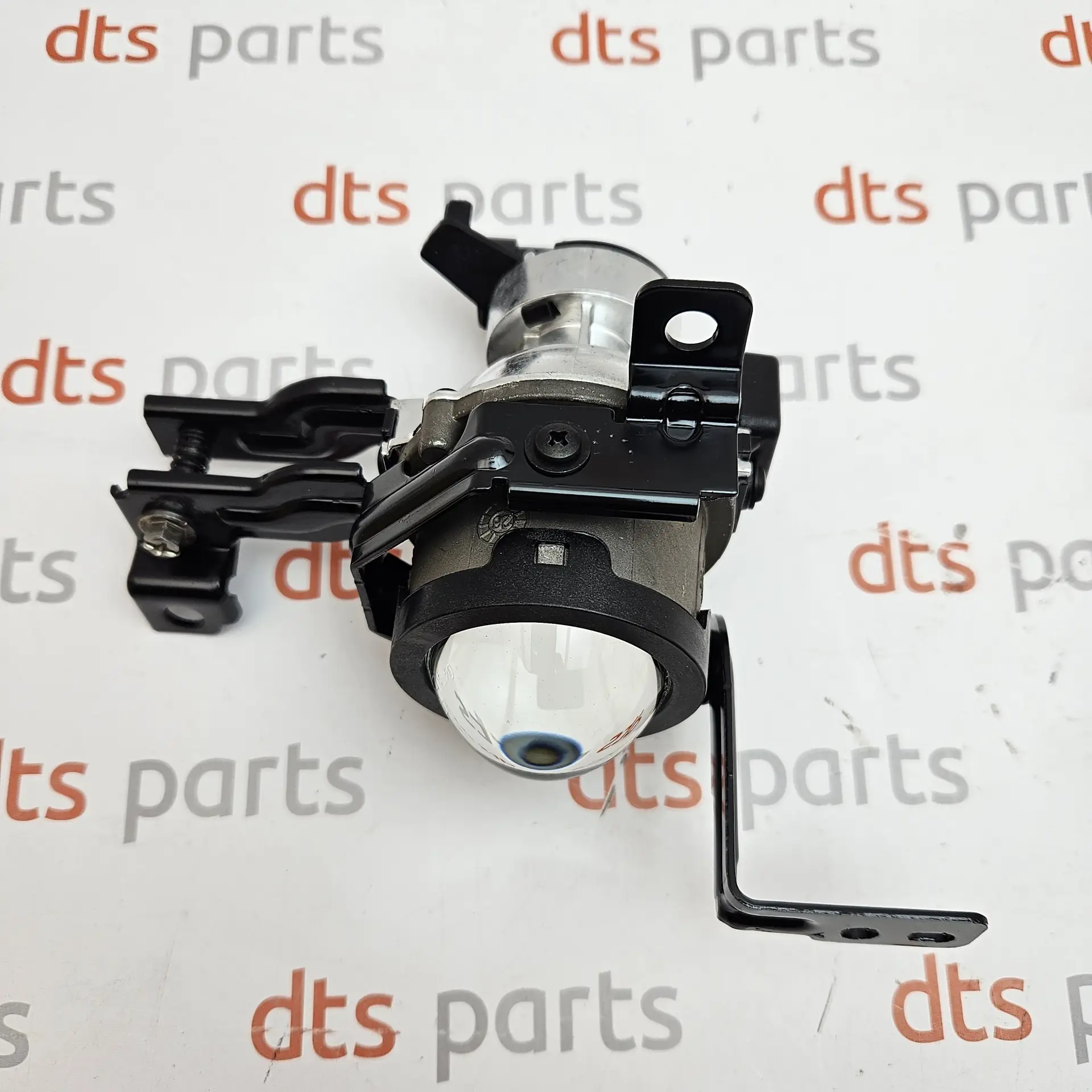 OEM Hyundai 92202Q4000 – Right front fog lamp