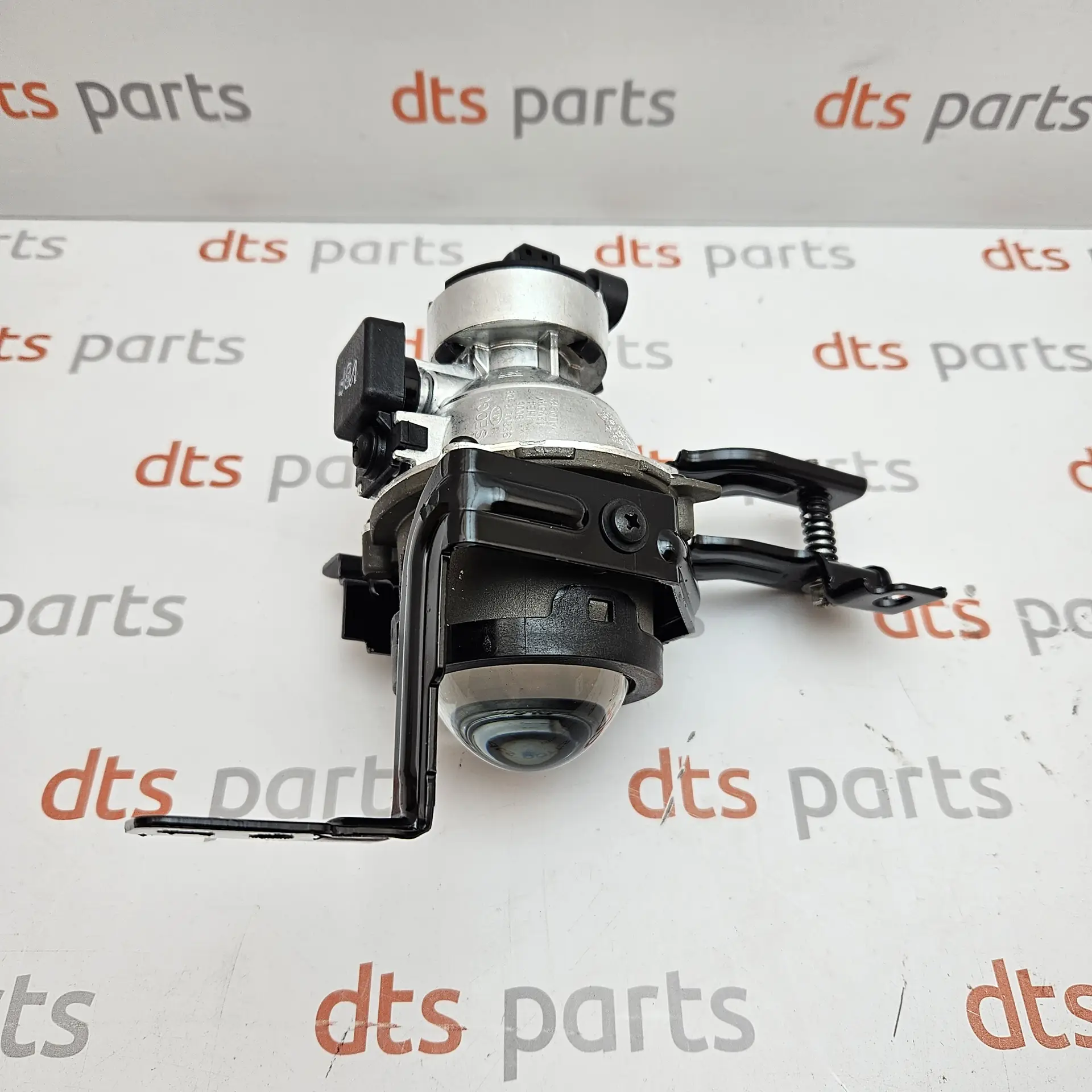 OEM Hyundai 92202Q4000 – Right front fog lamp