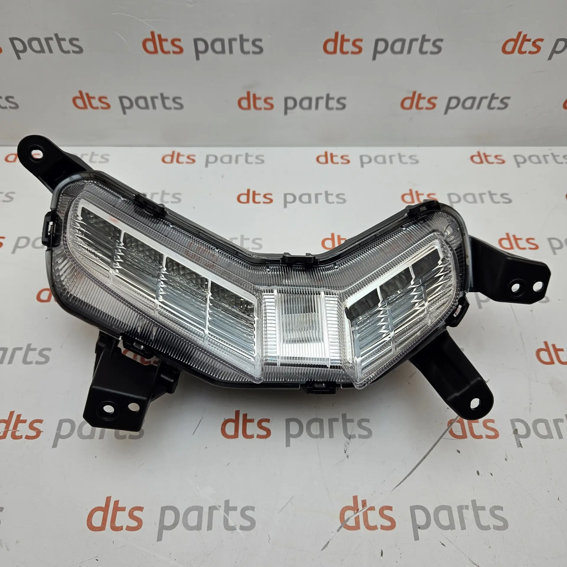 OEM Hyundai 92208Q4000 – Right daytime running light