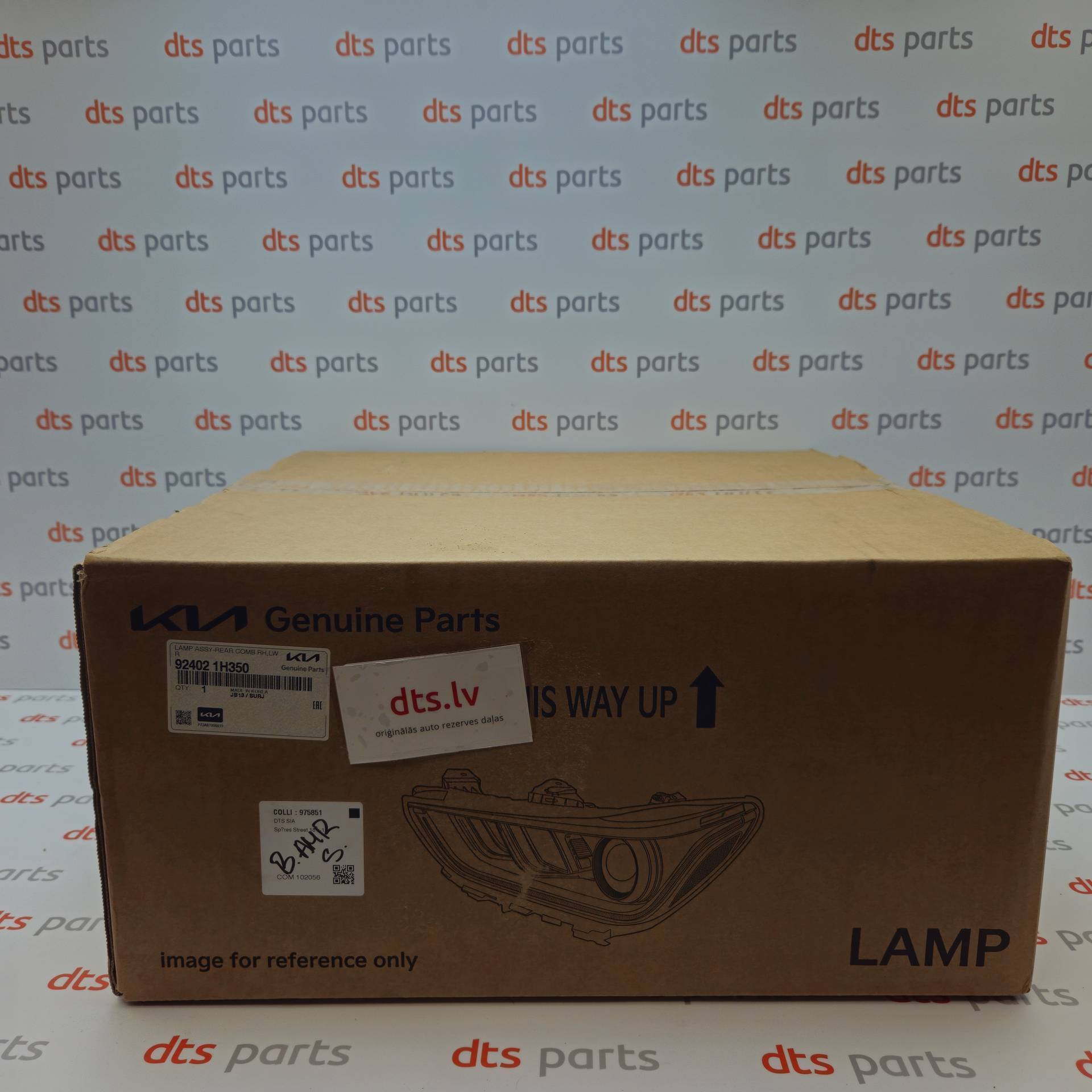 OEM Kia 924021H350 – Rear right tail light