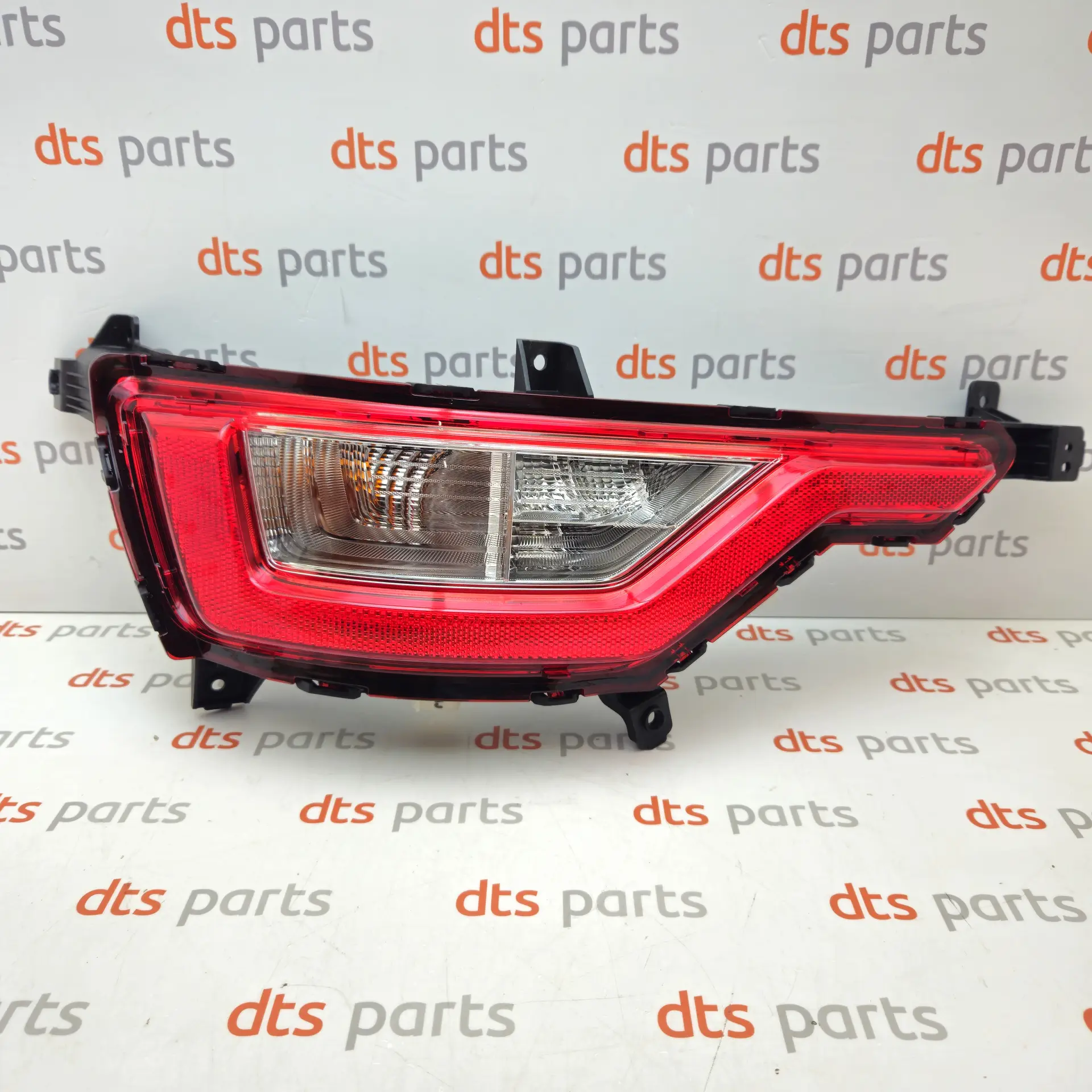 OEM Kia 92405AT010 – Rear left fog light