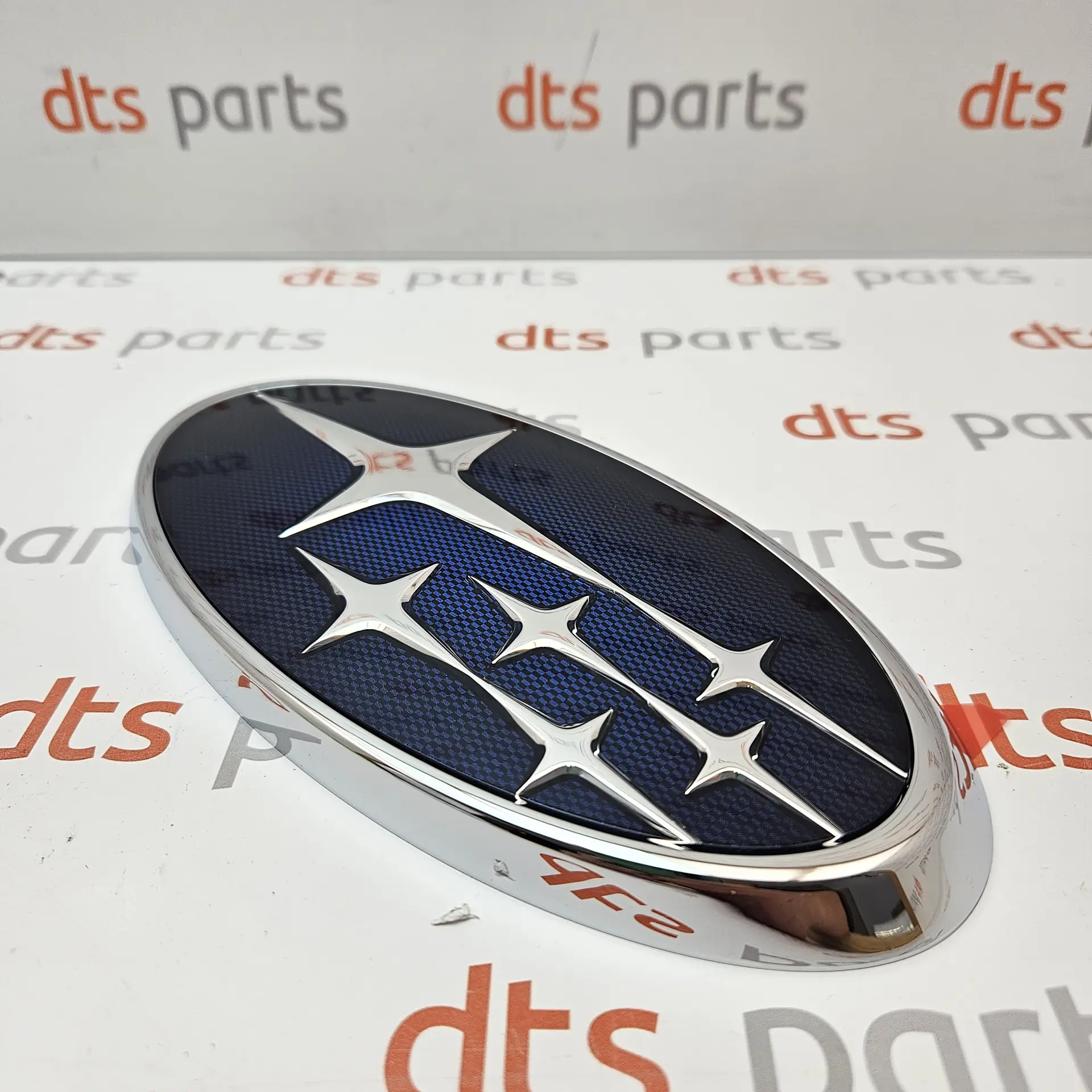 OEM Subaru 93013XC000 – Front radiator grille emblem