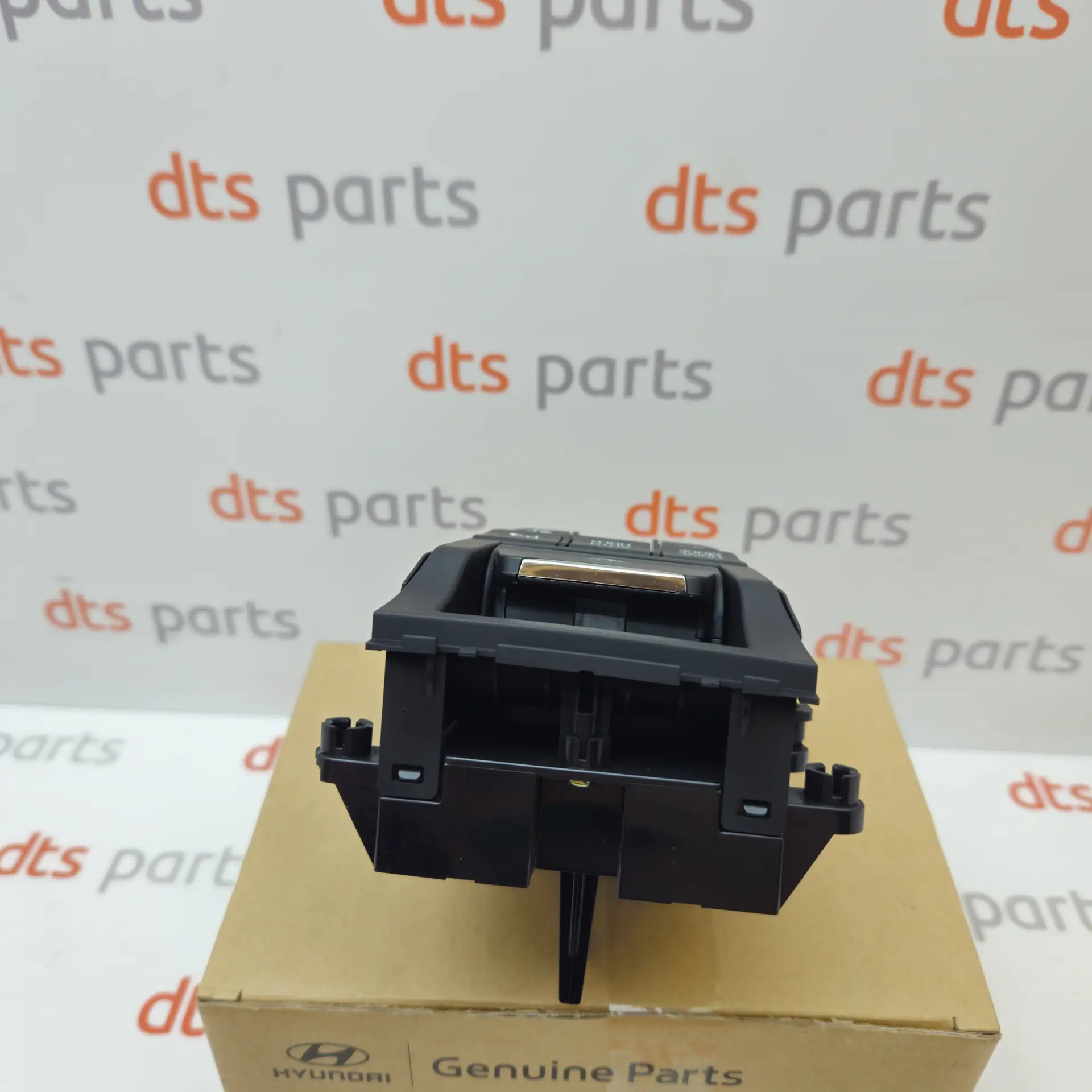 OEM Hyundai 93300D30304X – Centre console switch panel