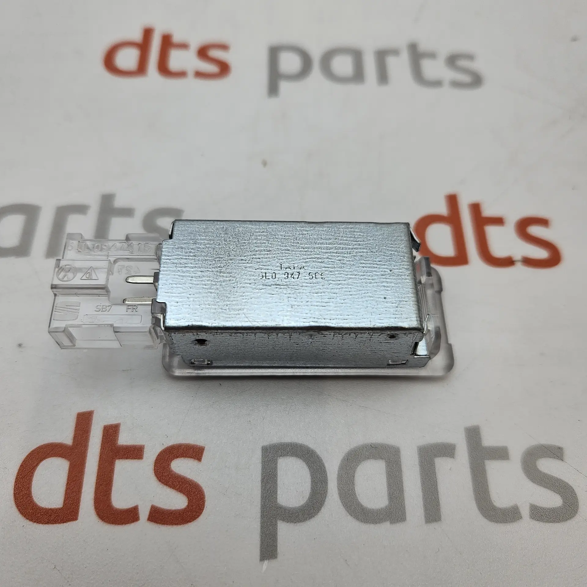 OEM Porsche 95563220100 – Interior light