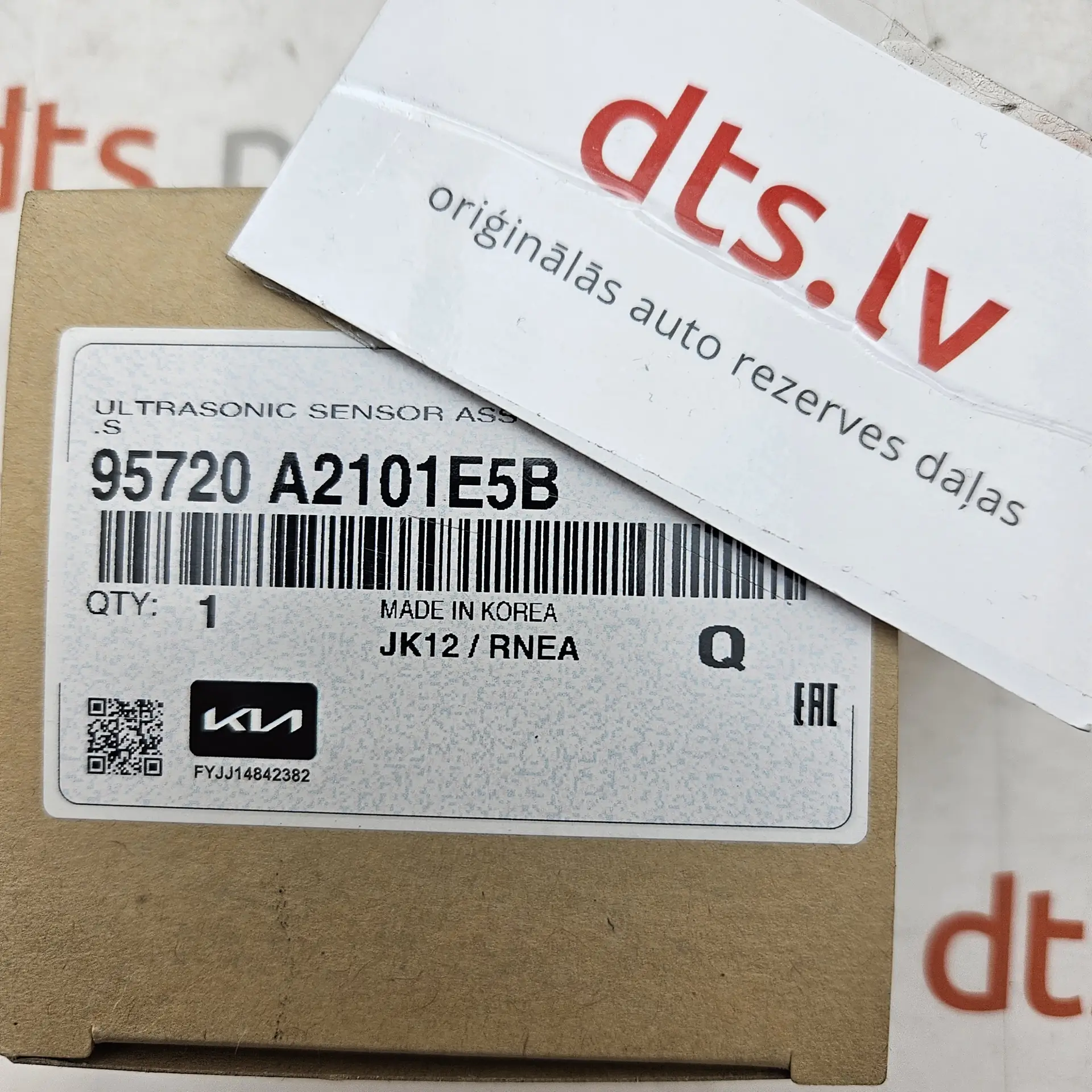 OEM Kia 95720A2101E5B – Front bumper ultrasonic parking assist sensor