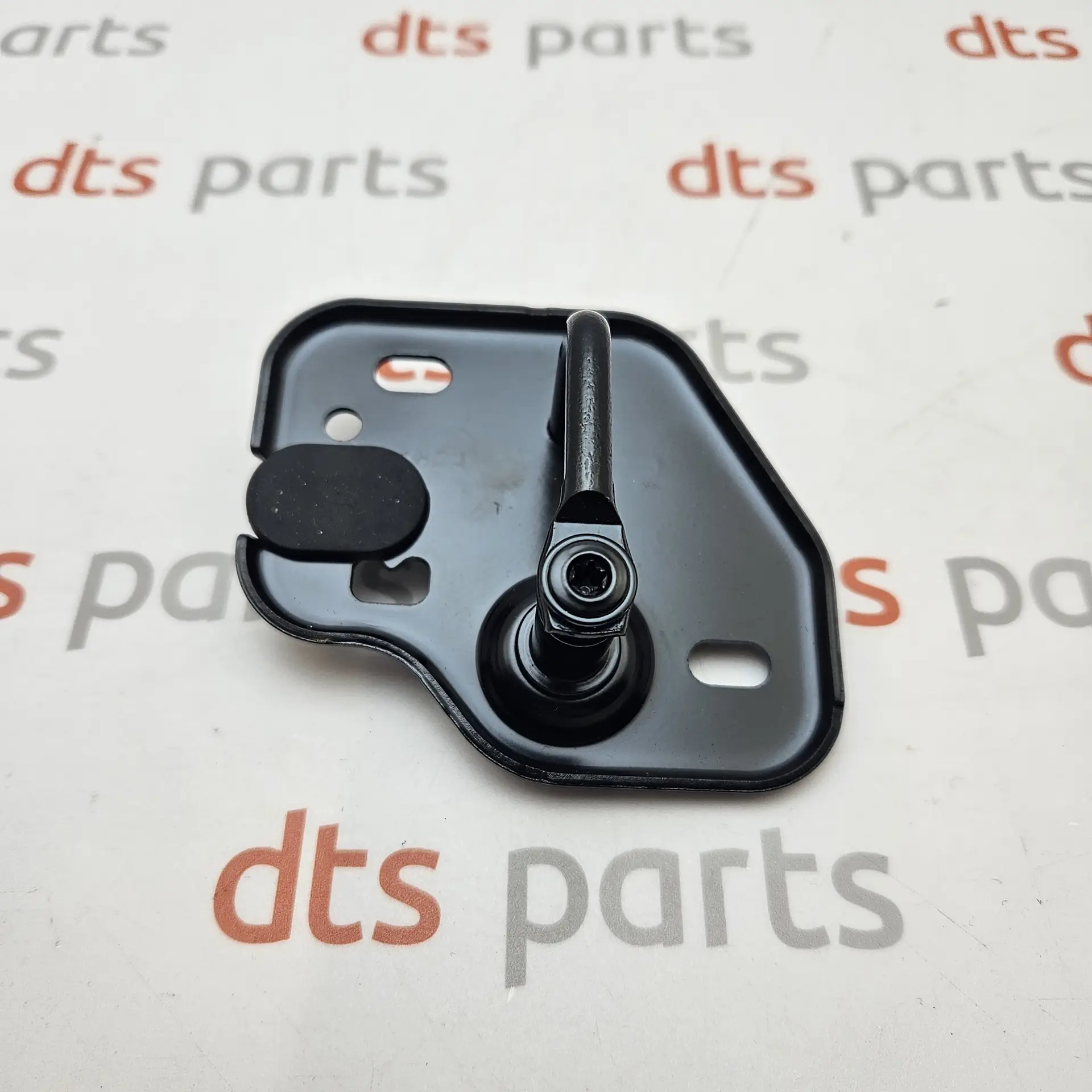 OEM Porsche 95B823259B – Fron left bonnet striker plate