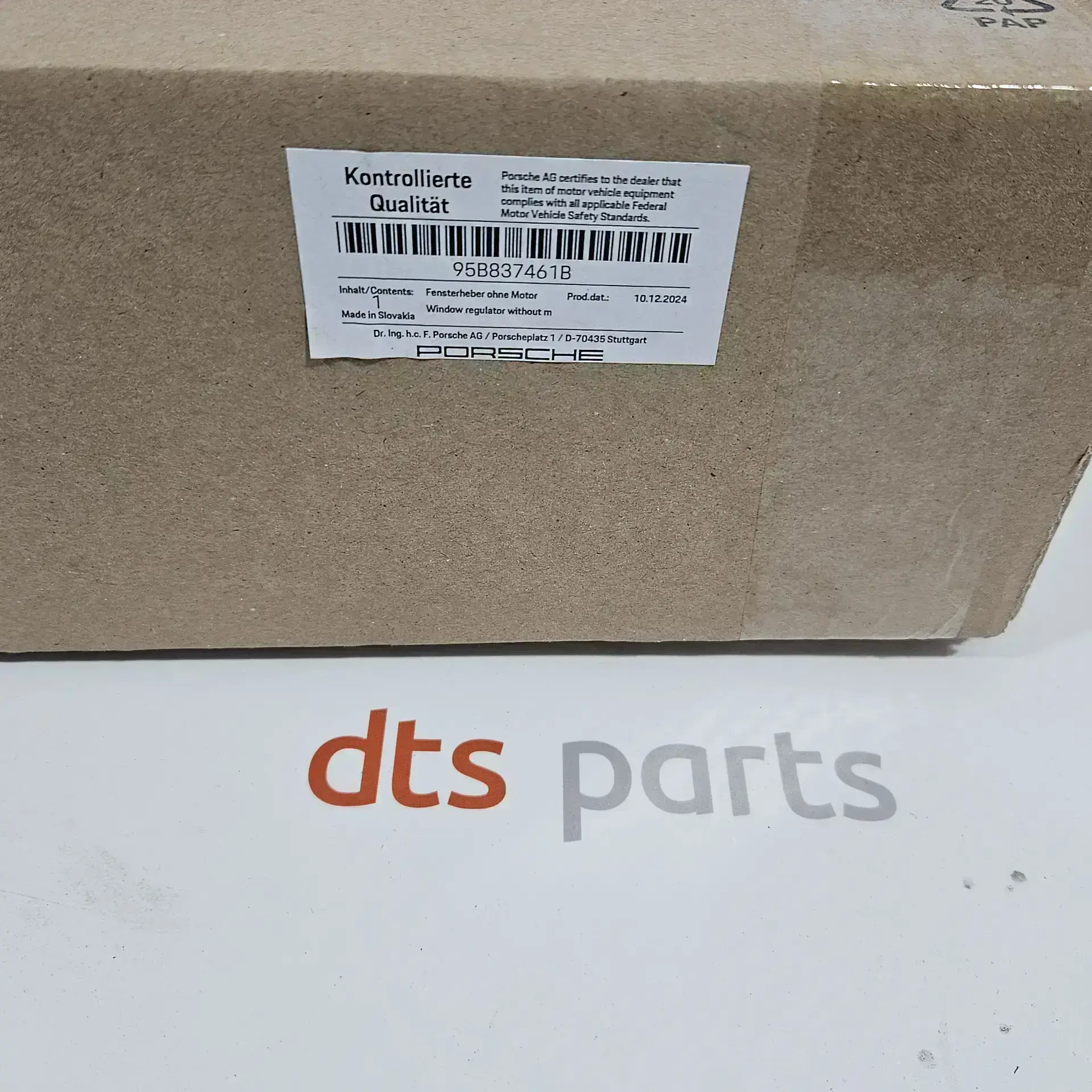 OEM Porsche 95B837461B – Front left door window regulator