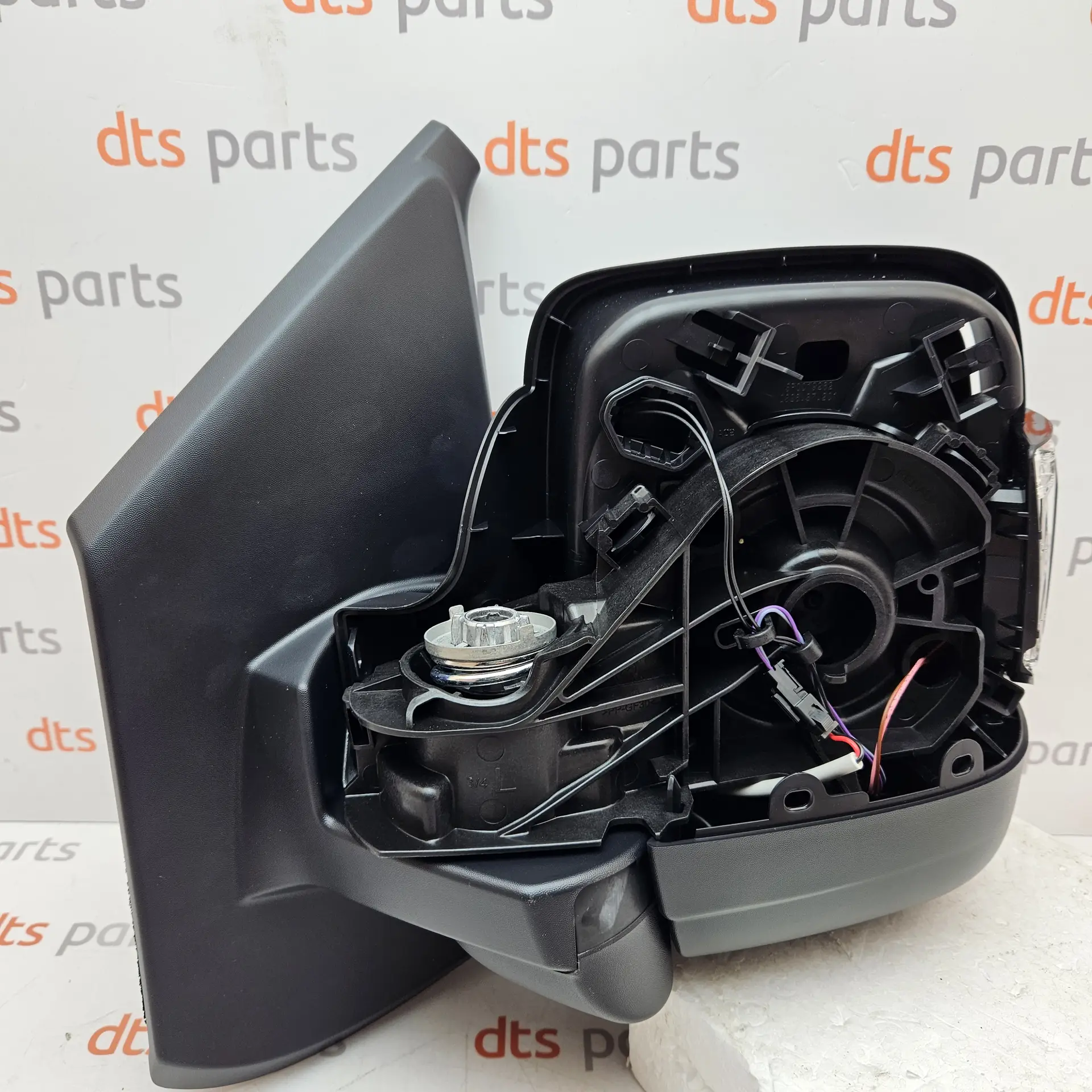 OEM Renault 963025832R – Left side mirror