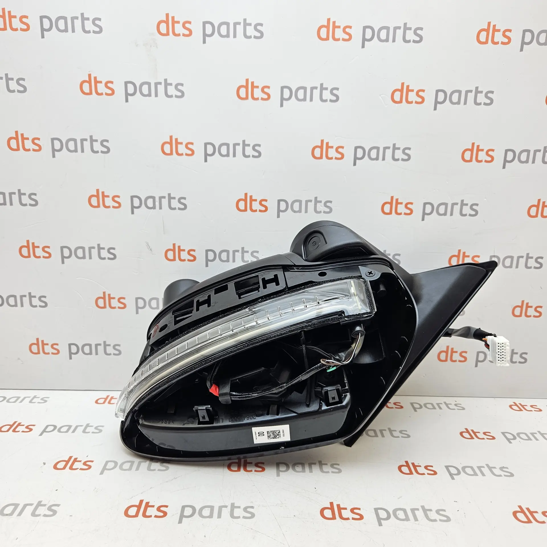OEM Nissan 963026FL5A – Left rear view mirror