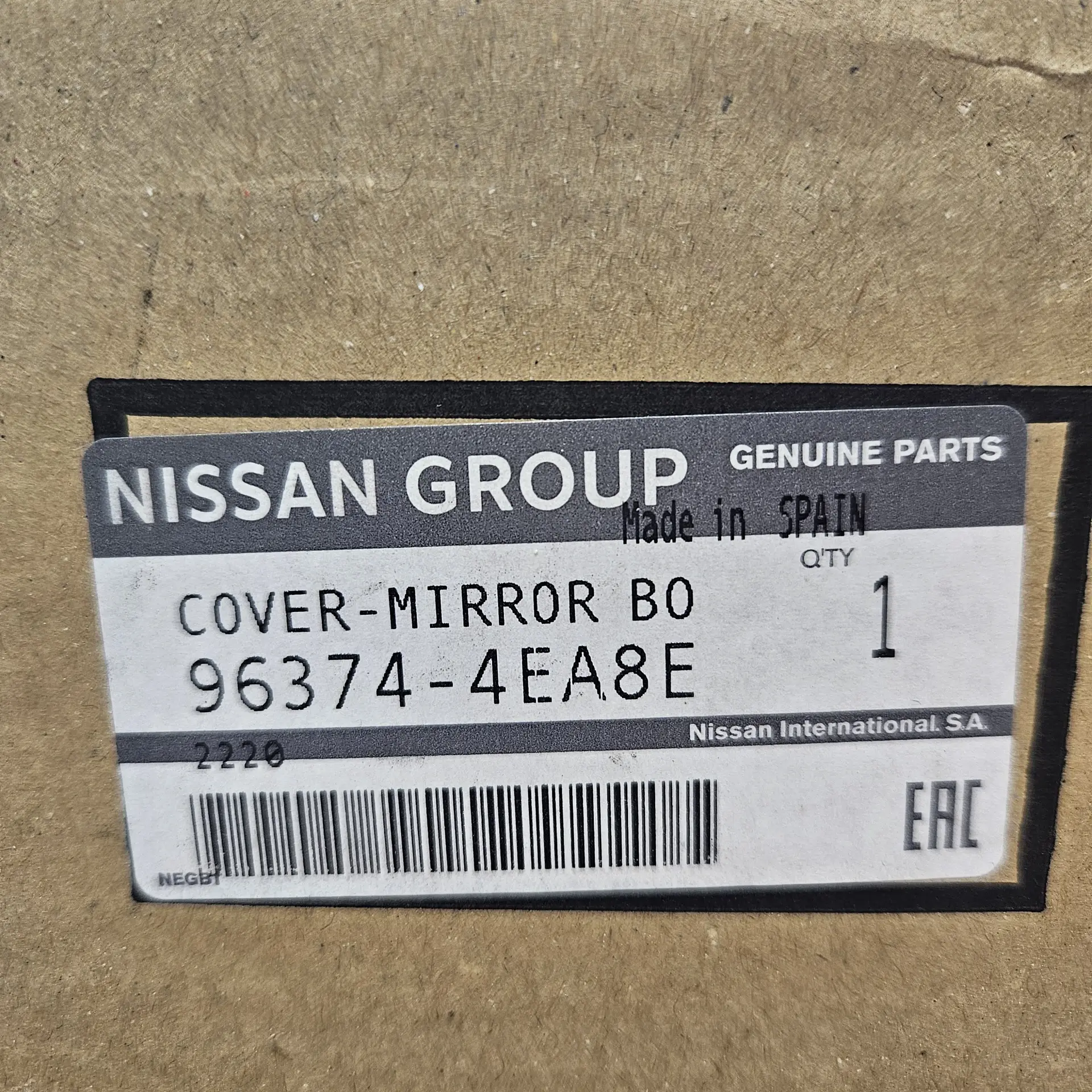 OEM Nissan 963744EA8E – Left-hand (LH) side mirror body cover