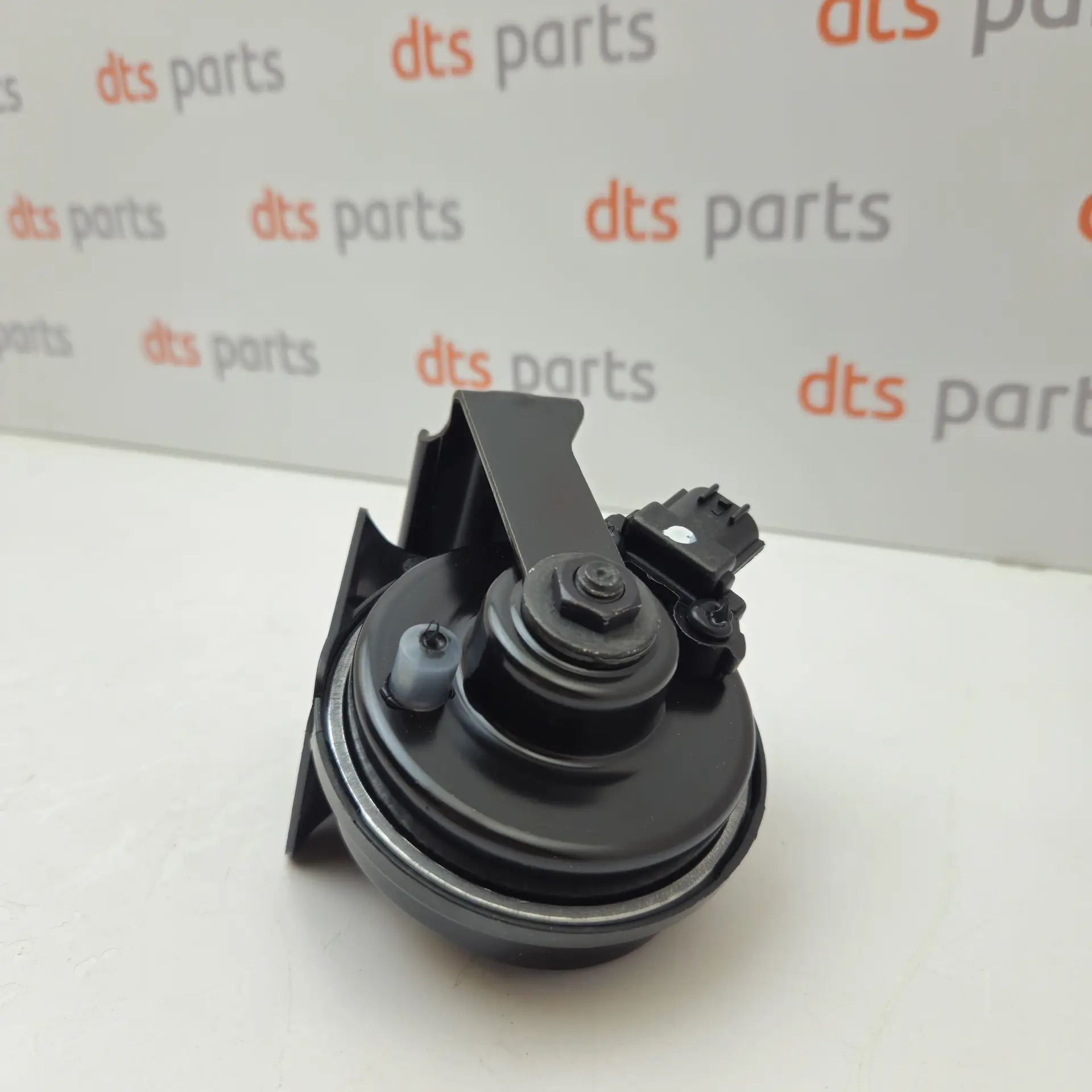 OEM Kia 96611D9000 – Low pitch signal horn