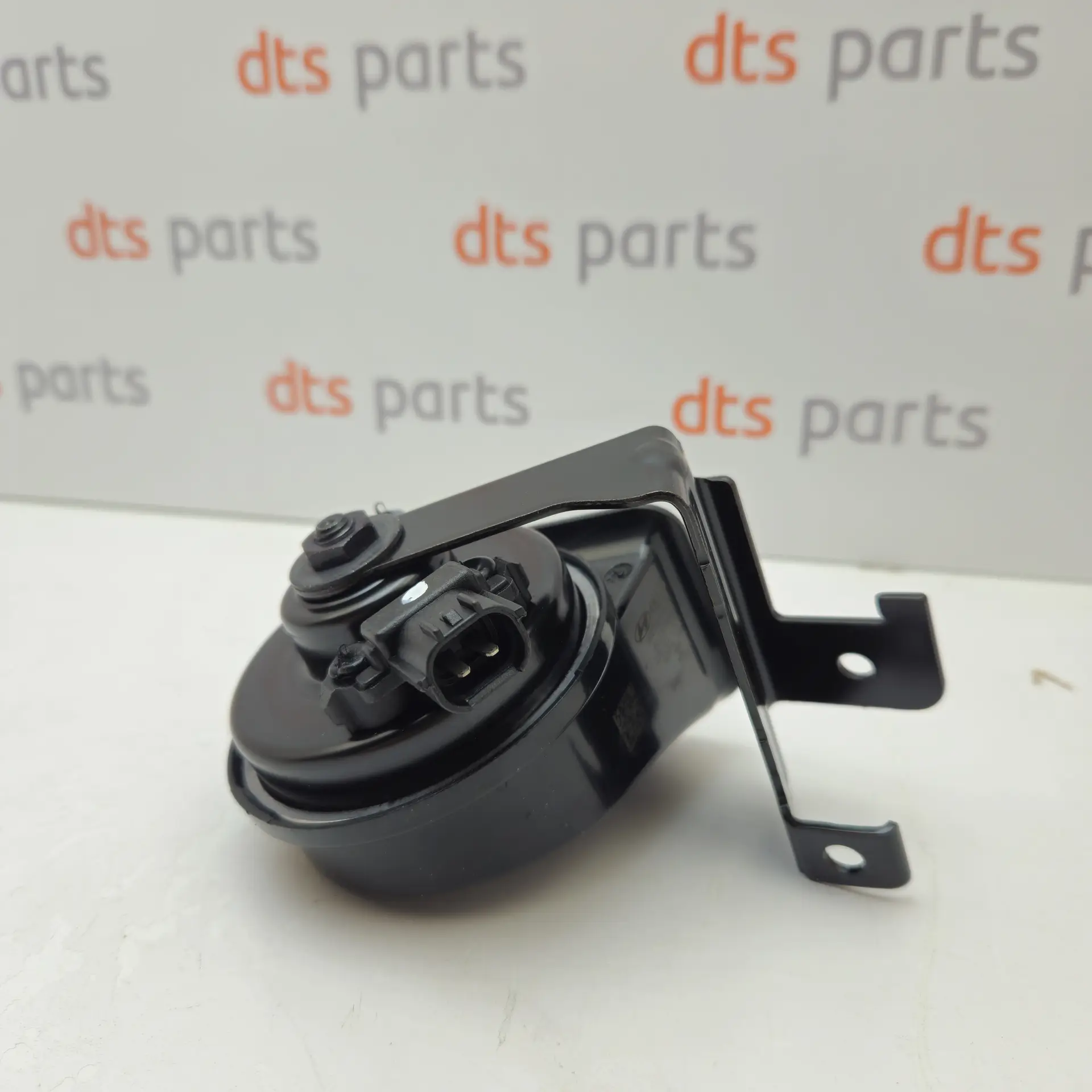 OEM Kia 96611D9000 – Low pitch signal horn