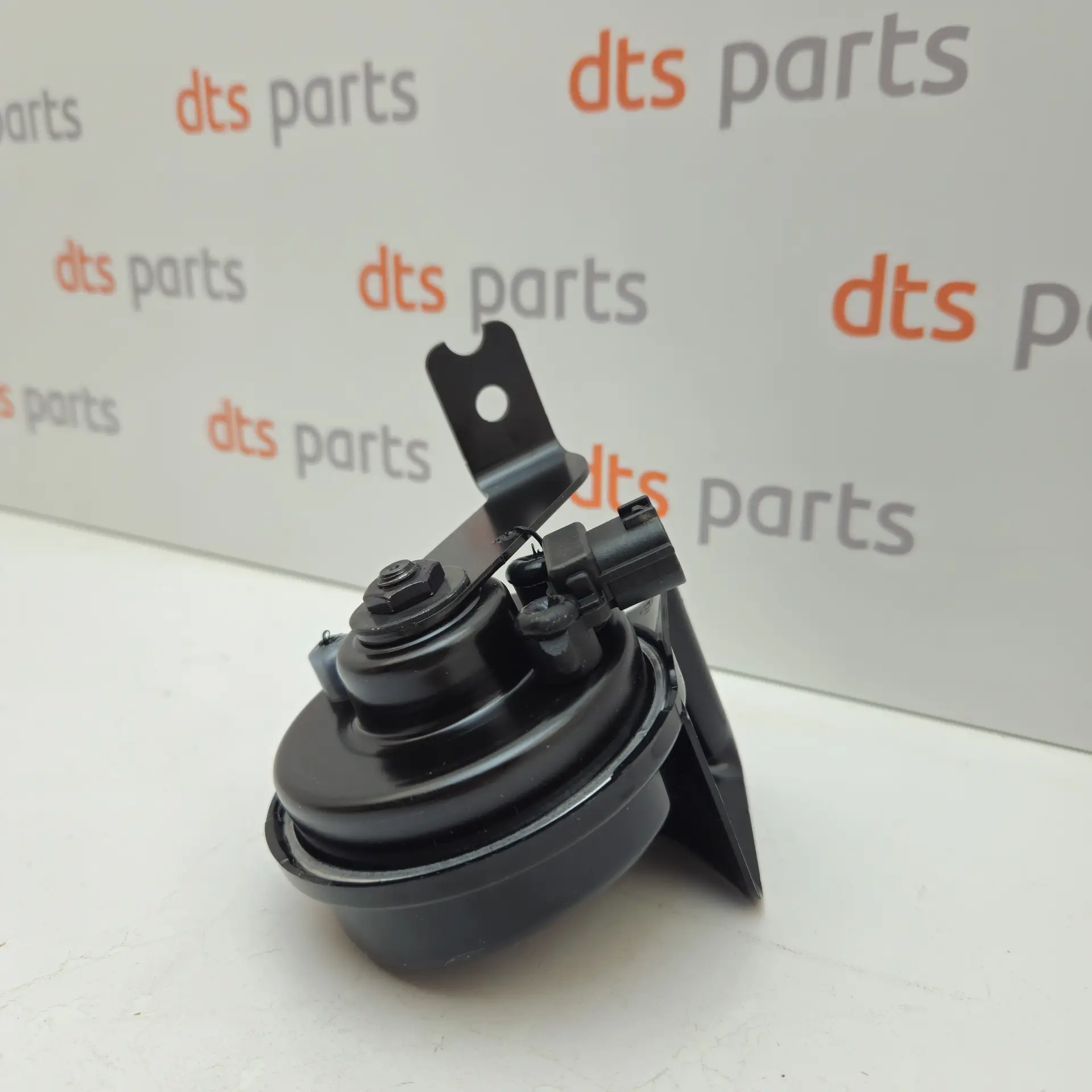 OEM Kia 96621D9000 – High pitch signal horn