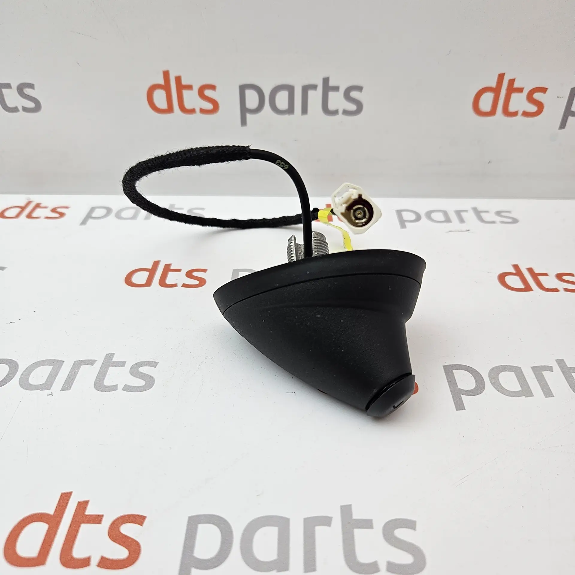 OEM PSA 9674768980 – Roof antenna base