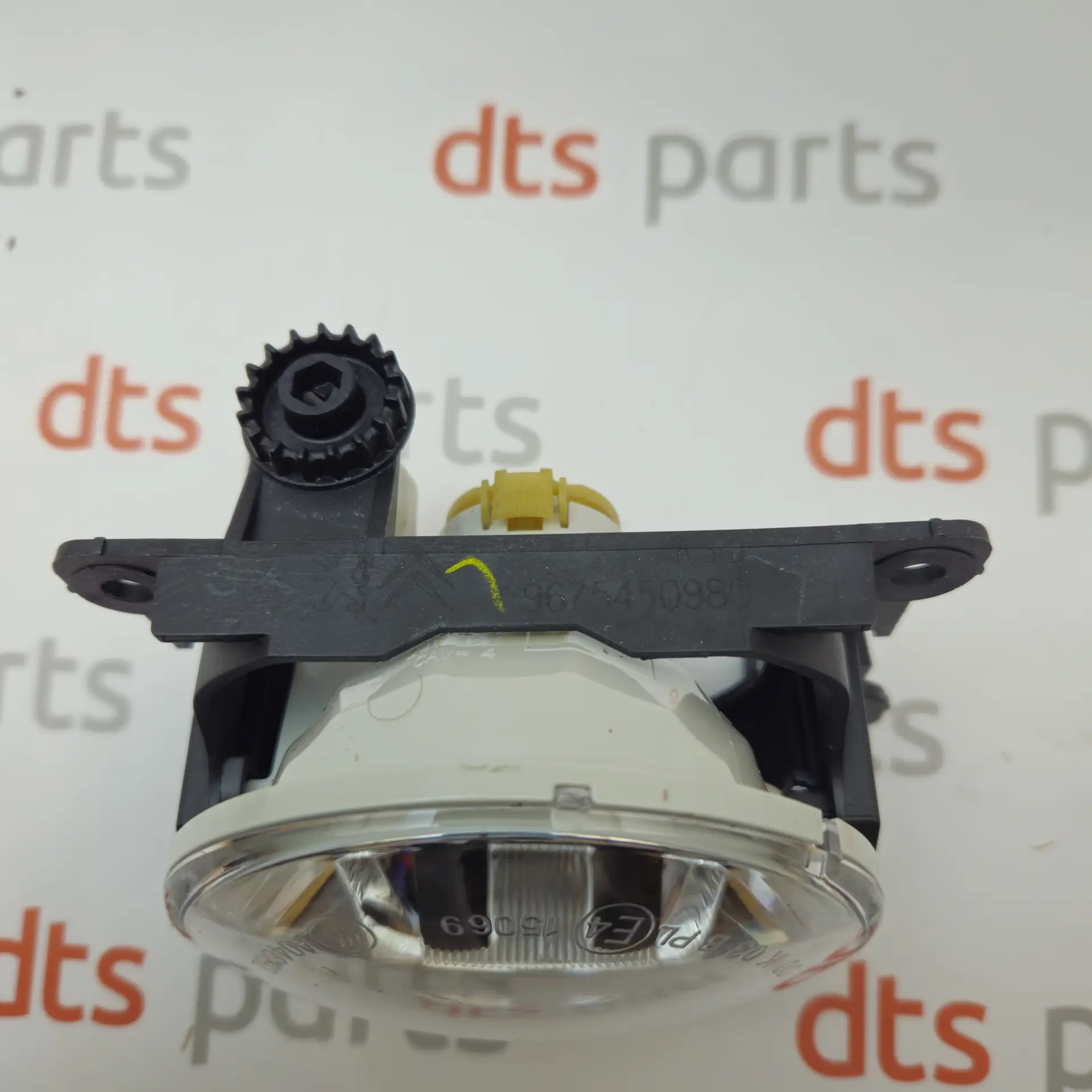 OEM Peugeot 9675450980 – Front left fog light