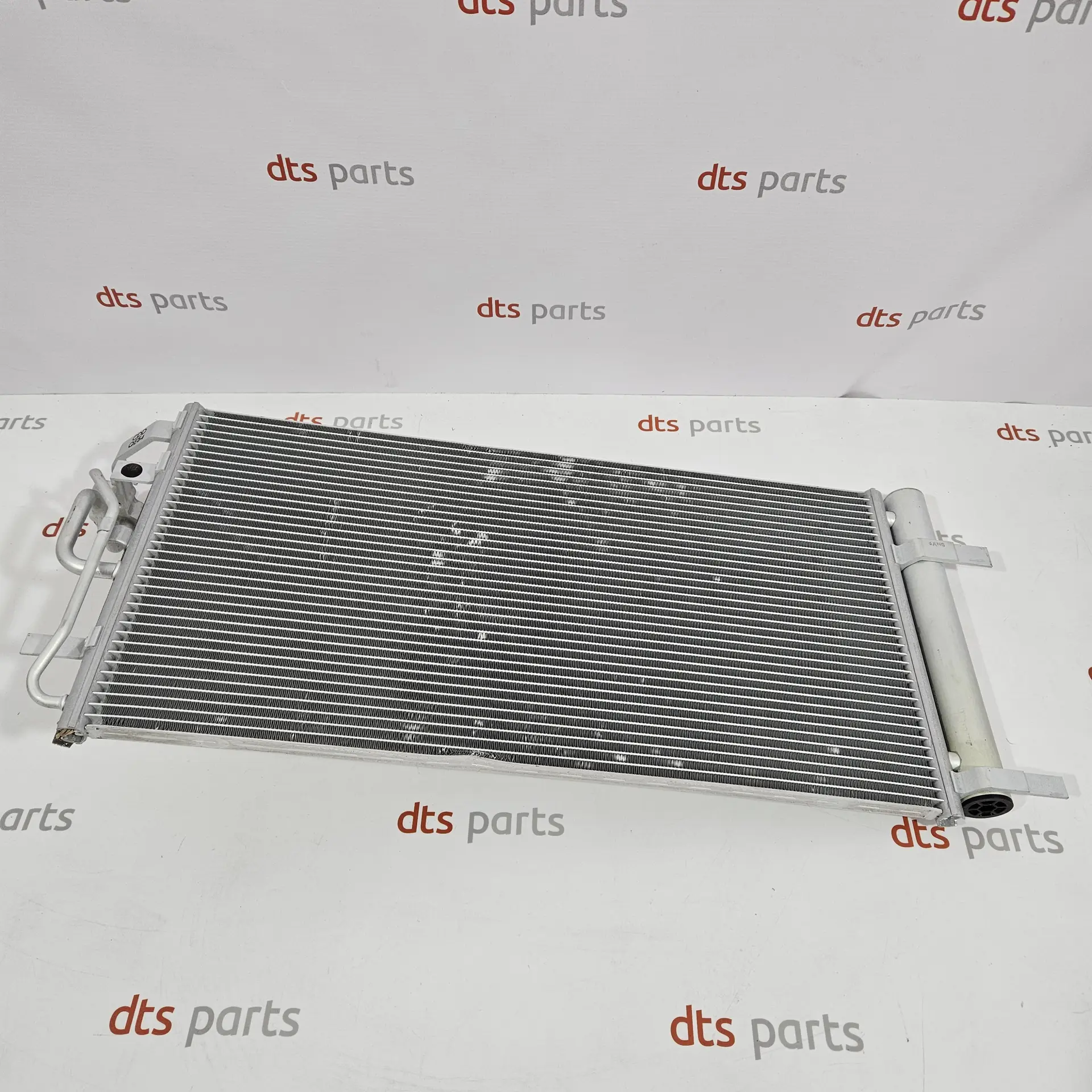 OEM Hyundai 97606J7300 – Front radiator