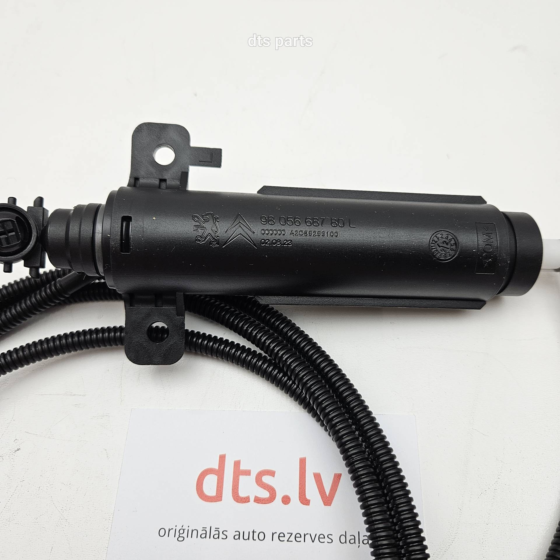 OEM Peugeot 9805668780 – Headlight washer jet