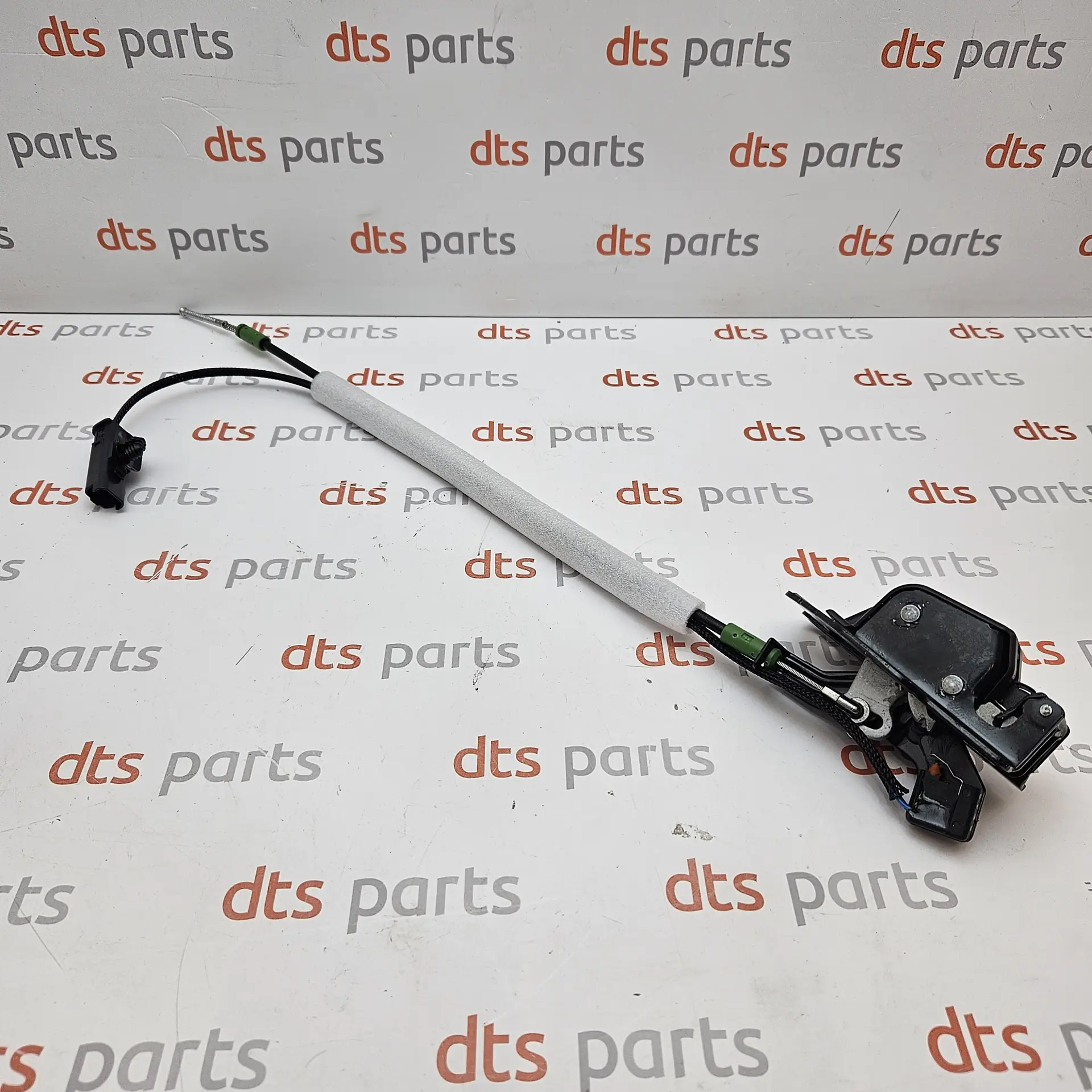 OEM PSA 9822398680 – Front door lock latch assembly with release cable & microswitch