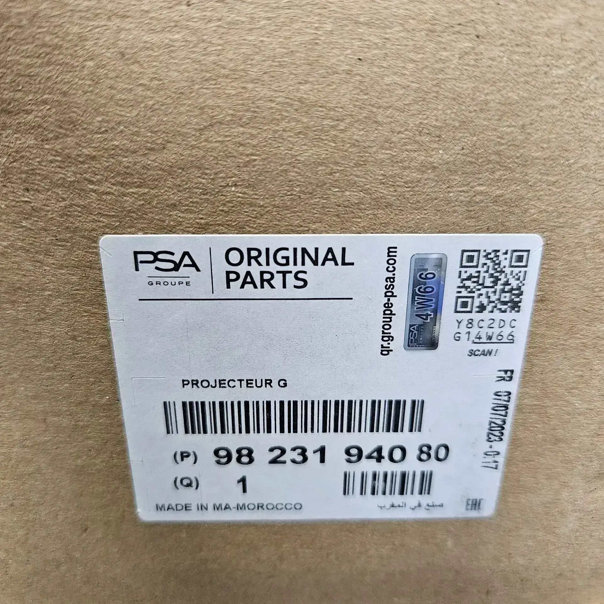 OEM Peugeot 9823194080 – Front left headlight
