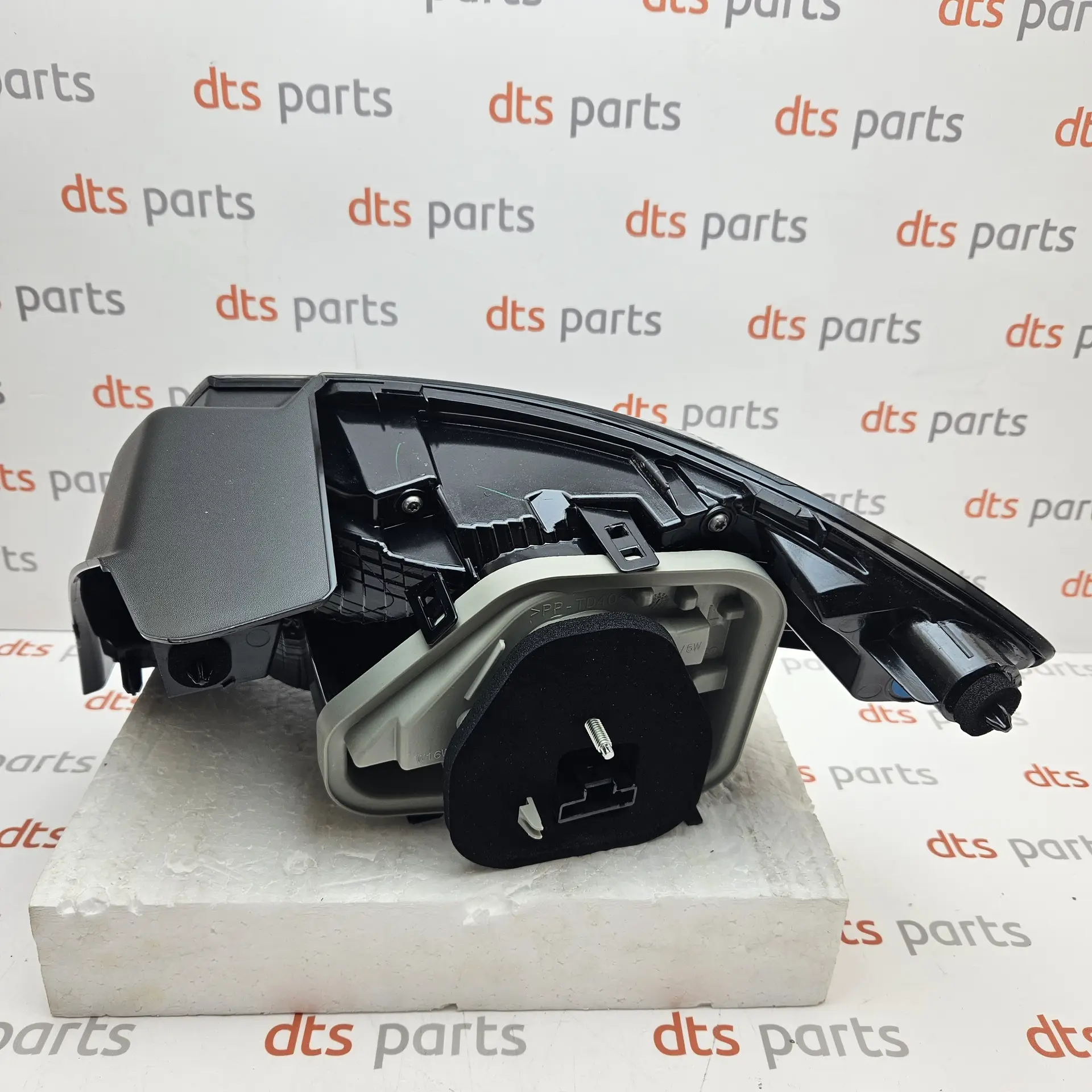 OEM PSA 9823216780 – TAIL-LIGHT LH