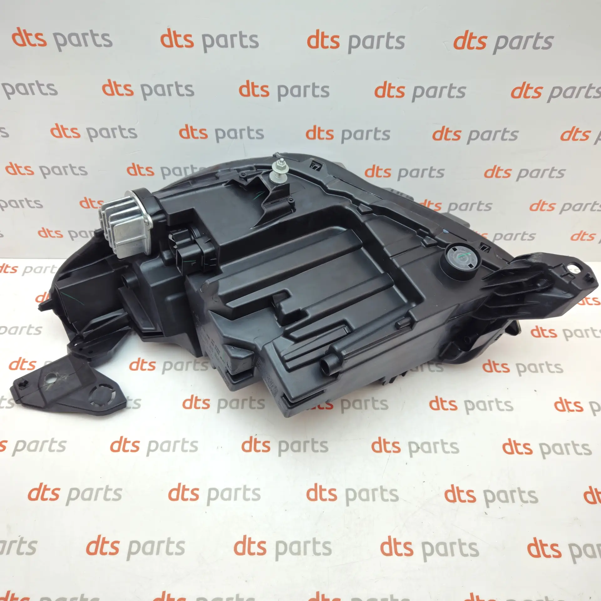 OEM Opel 9829522580 – Right headlight
