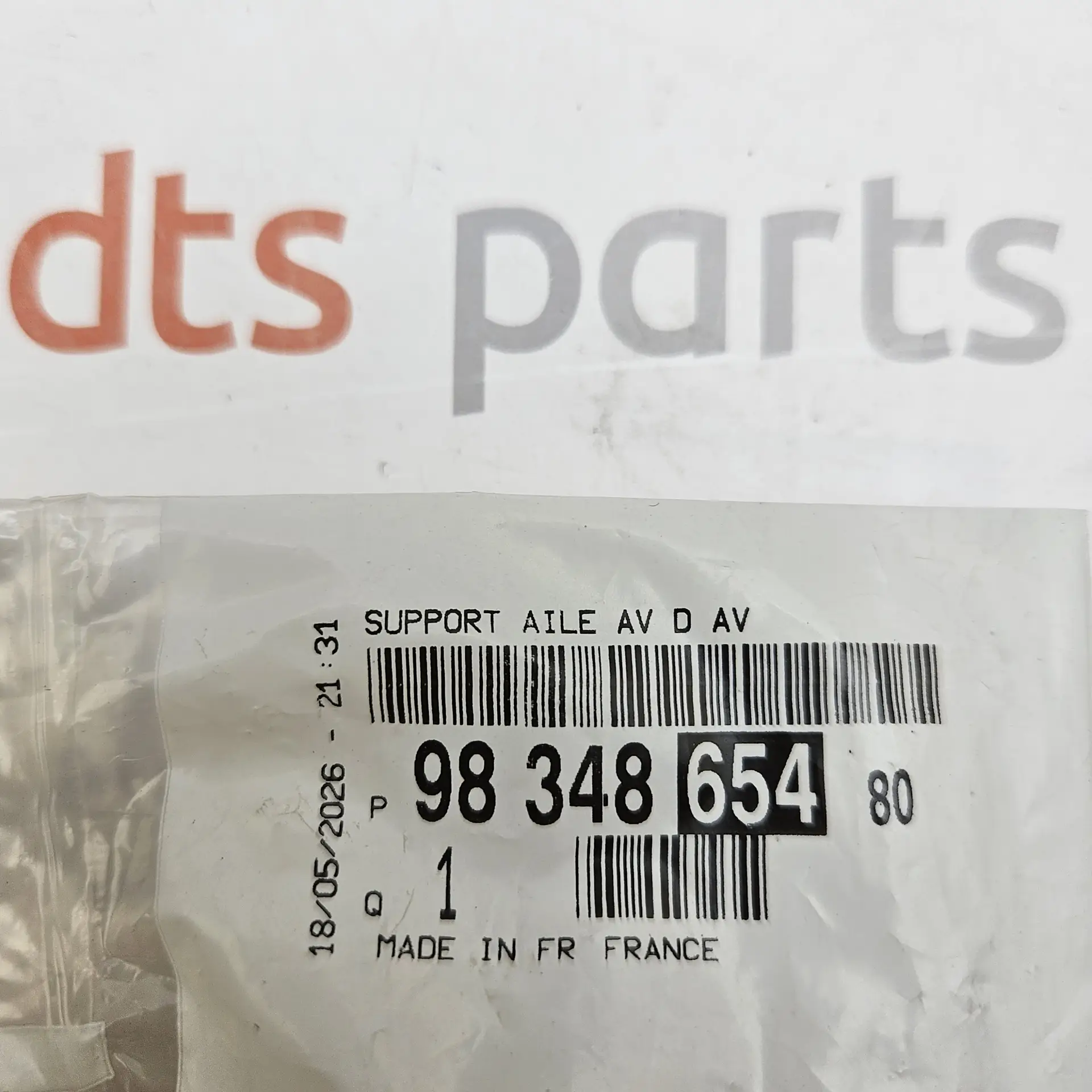 OEM PSA 9834865480 – Fender mounting bracket