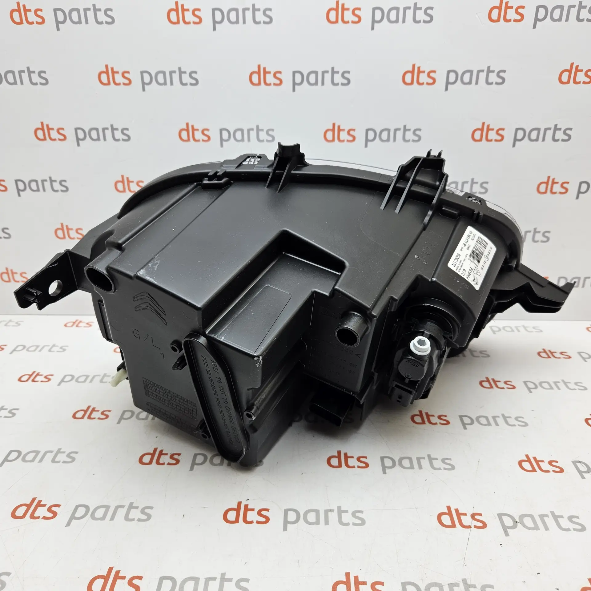OEM PSA 9836267180 – Front,left headlight