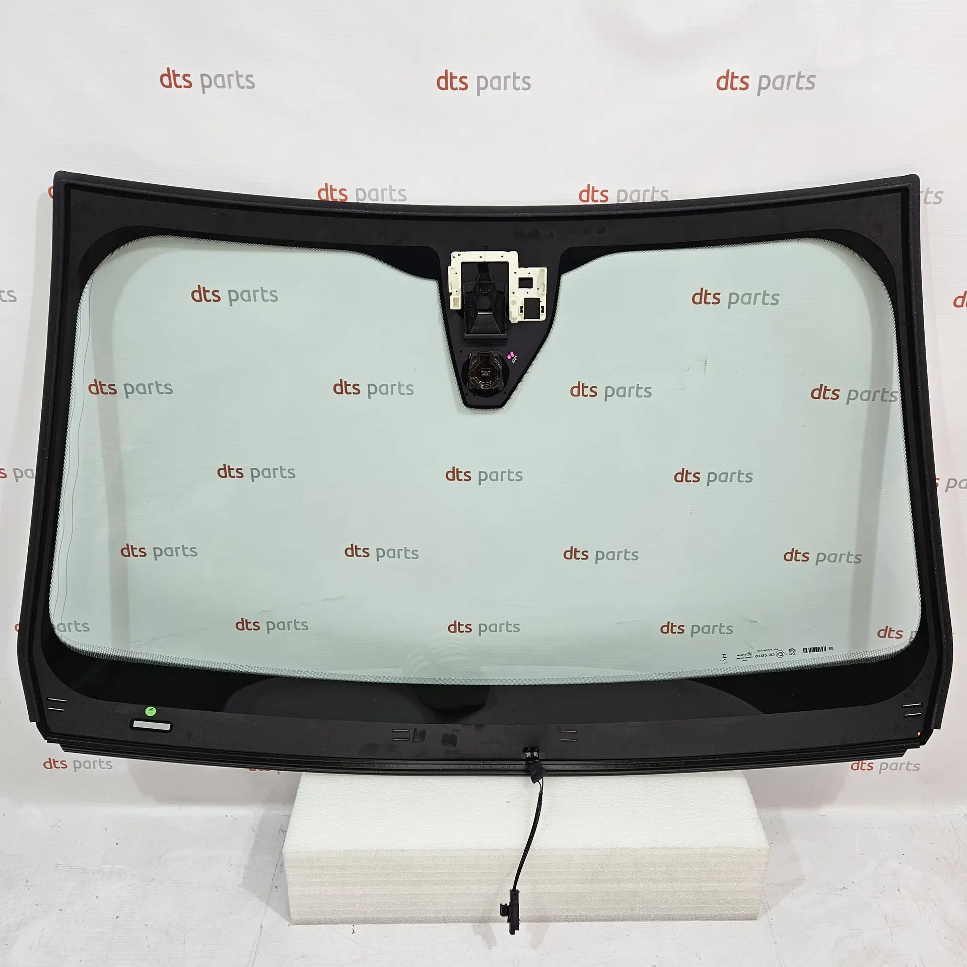 OEM Peugeot 9844988980 – Front windscreen