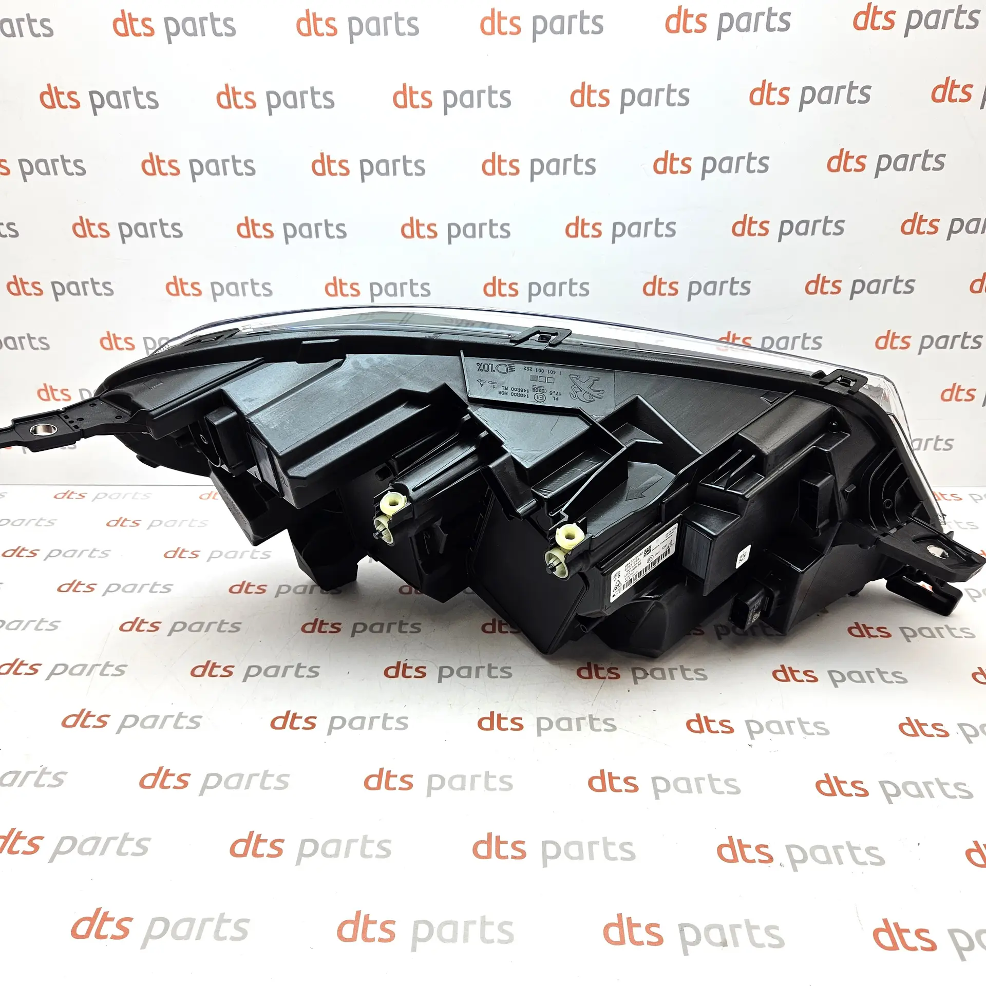 OEM PSA 9847209080 – Left headlight