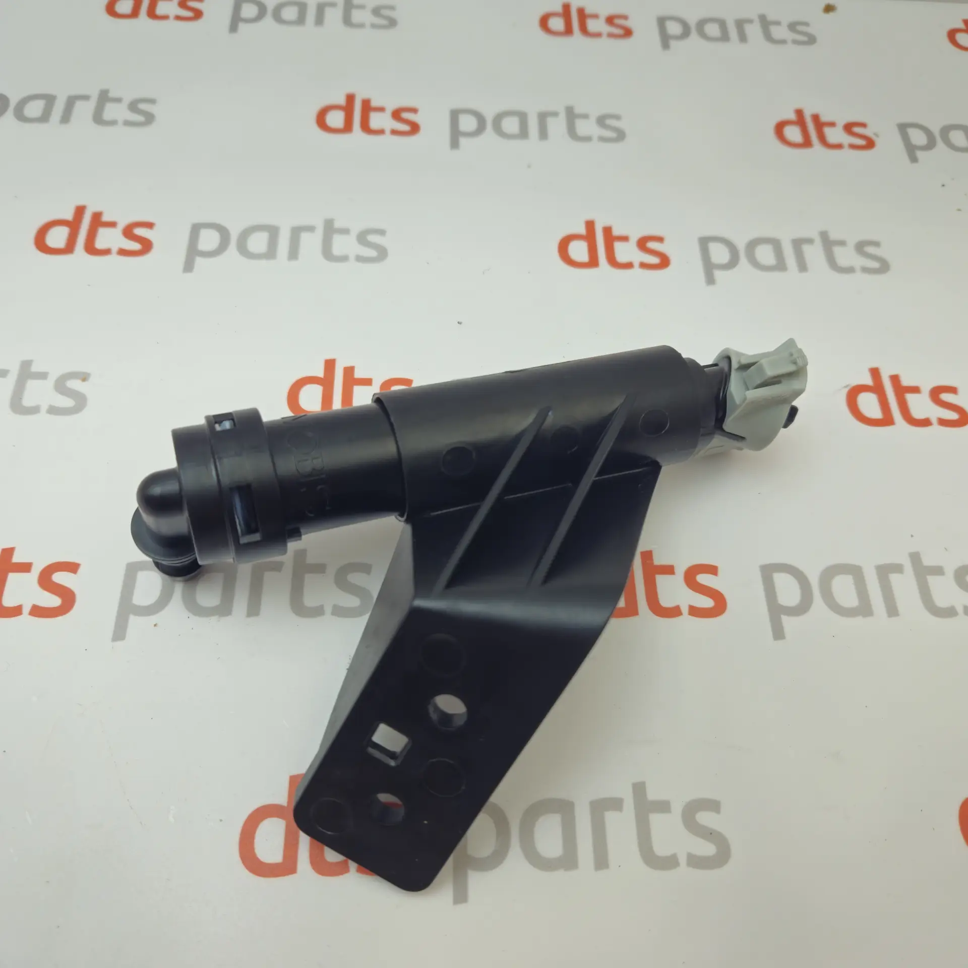 OEM Hyundai 986712W500 – Front left headlight washer nozzle