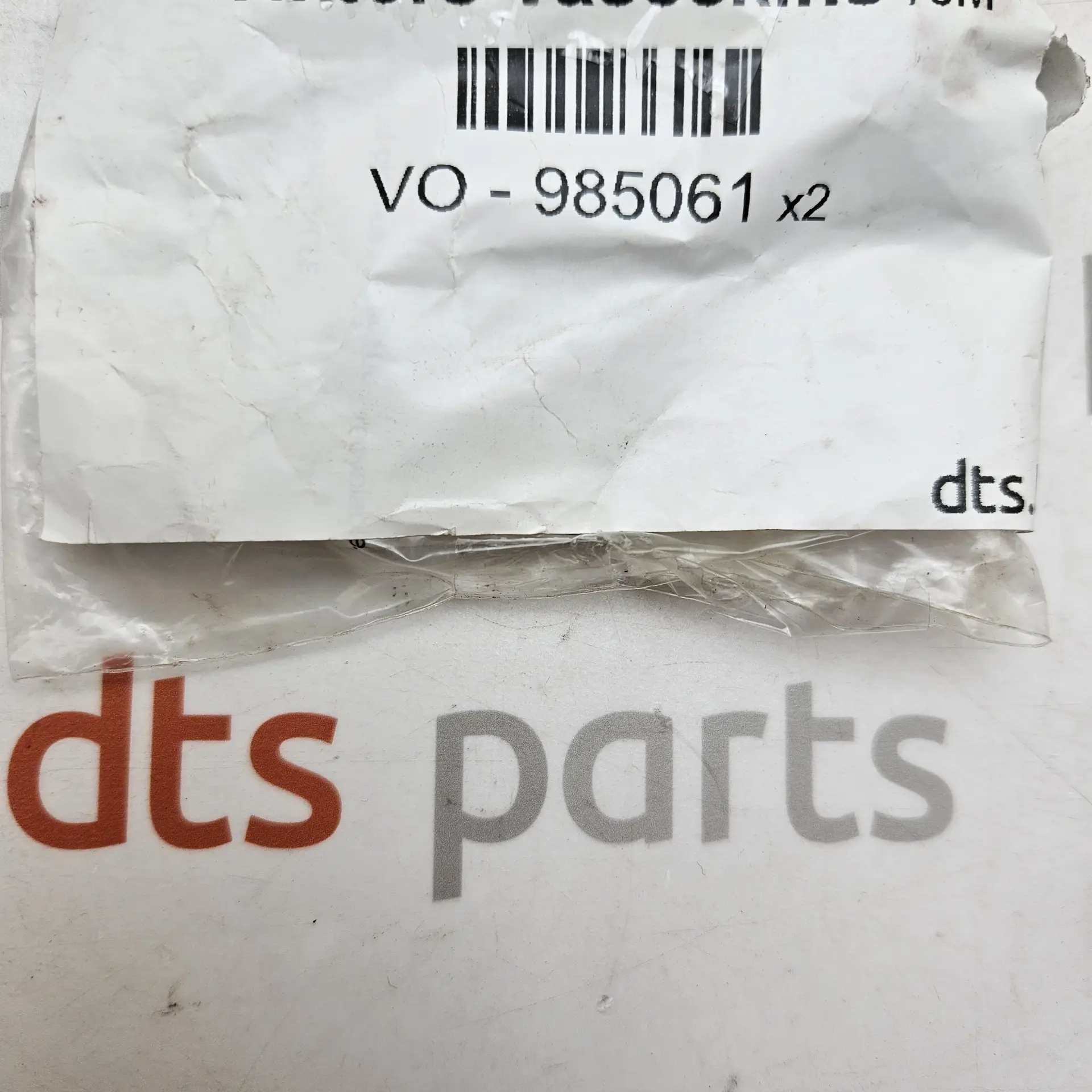 OEM Volvo 985061 – Differential housing support bolt