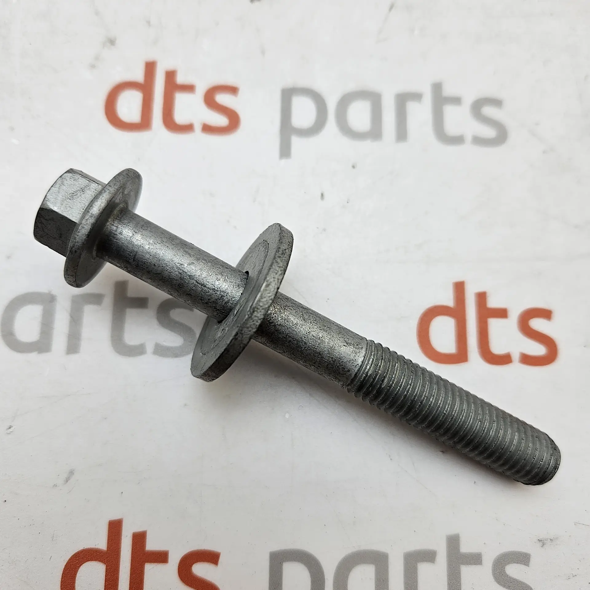 OEM Volvo 987444 – Suspension cross-member bolt