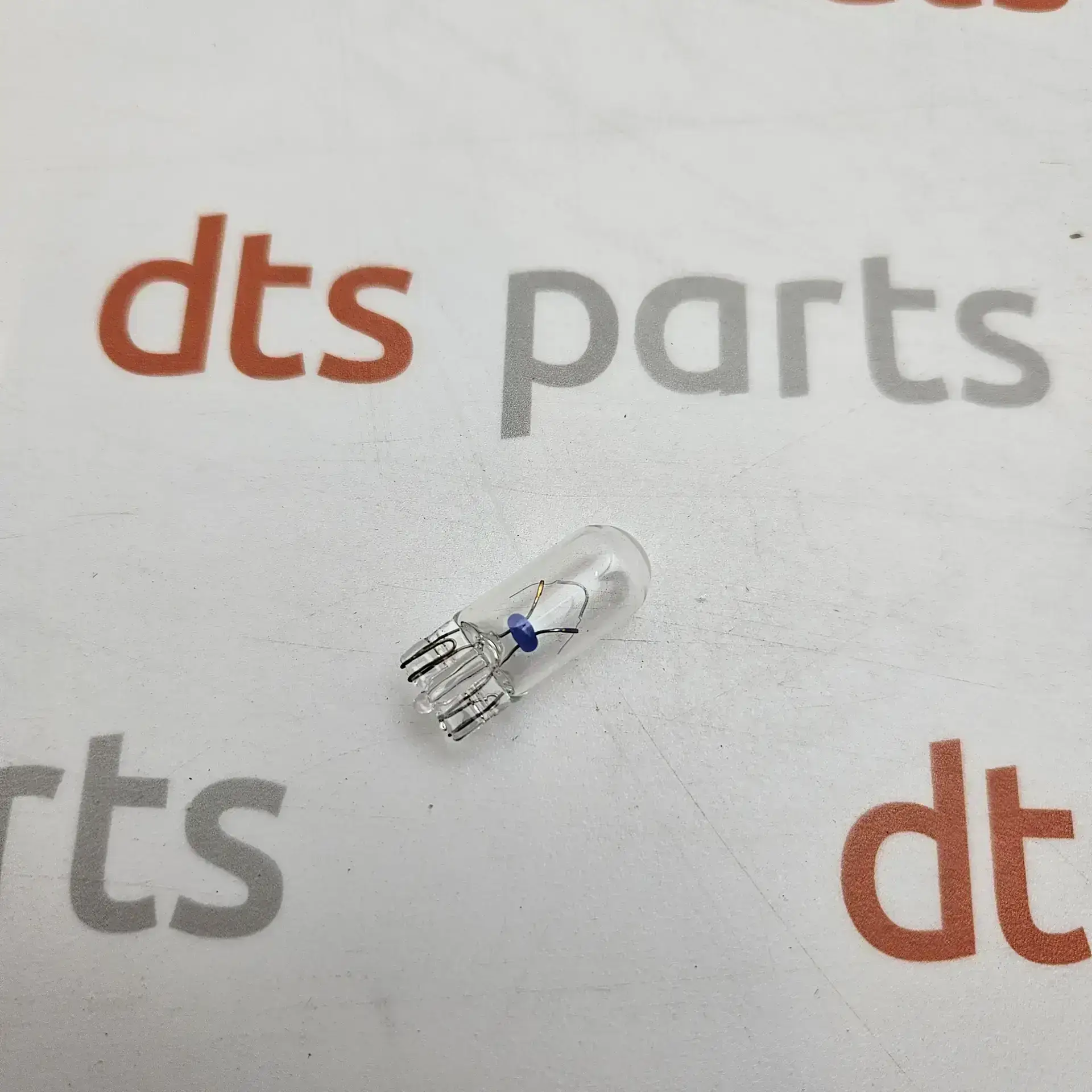 OEM Toyota 99132YZZBA – Halogen light bulb Toyota Genuine OEM Part