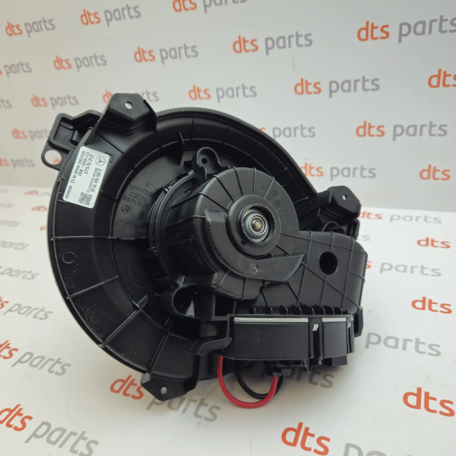 OEM Mercedes A0008307902 – Heater blower fan